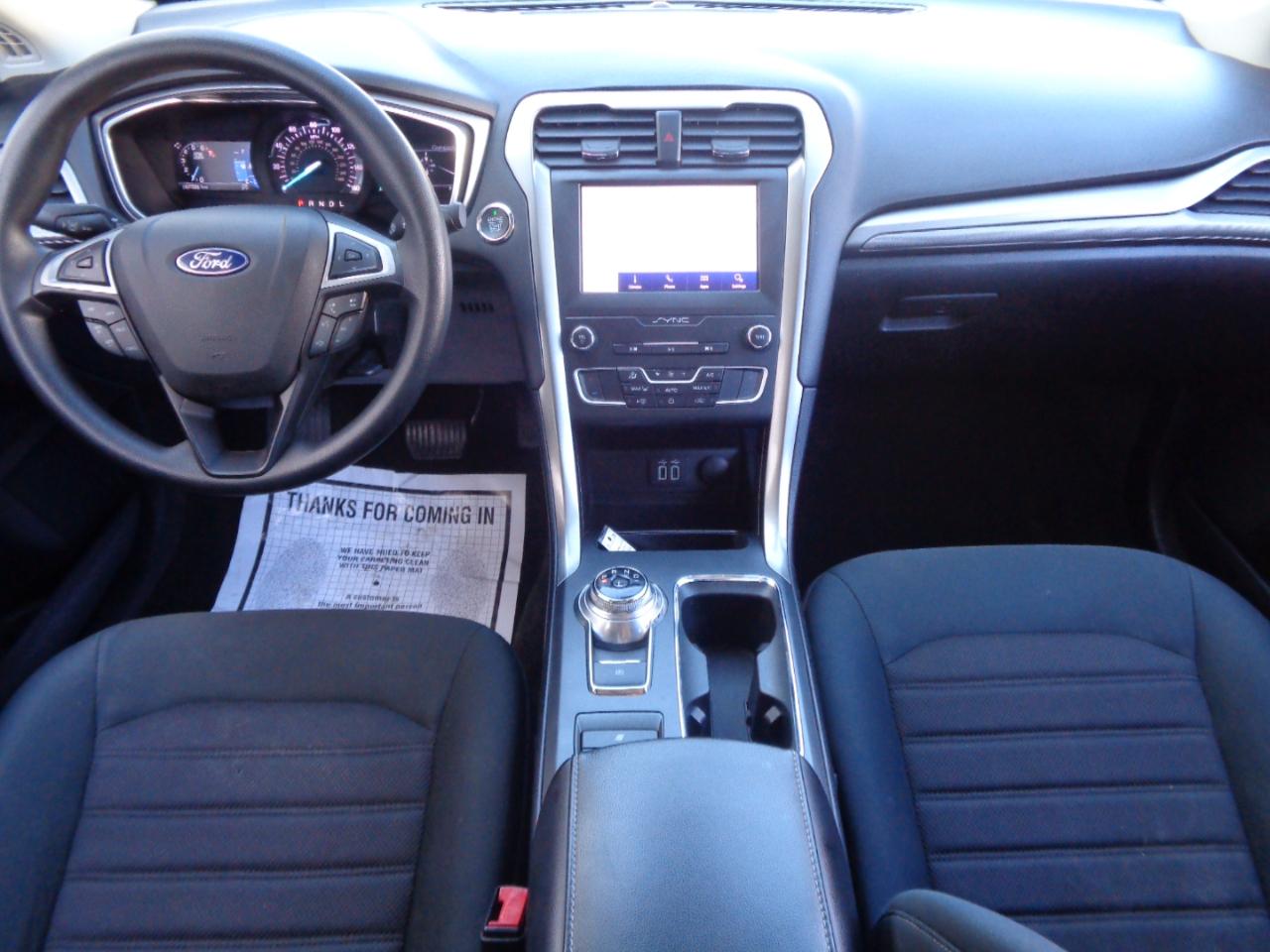 Ford Fusion SE FWD 2020