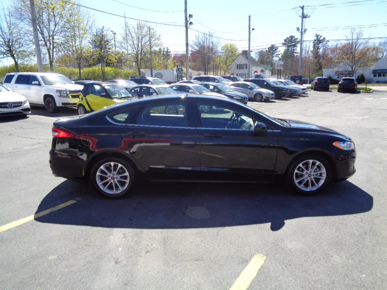 Ford Fusion SE FWD 2020