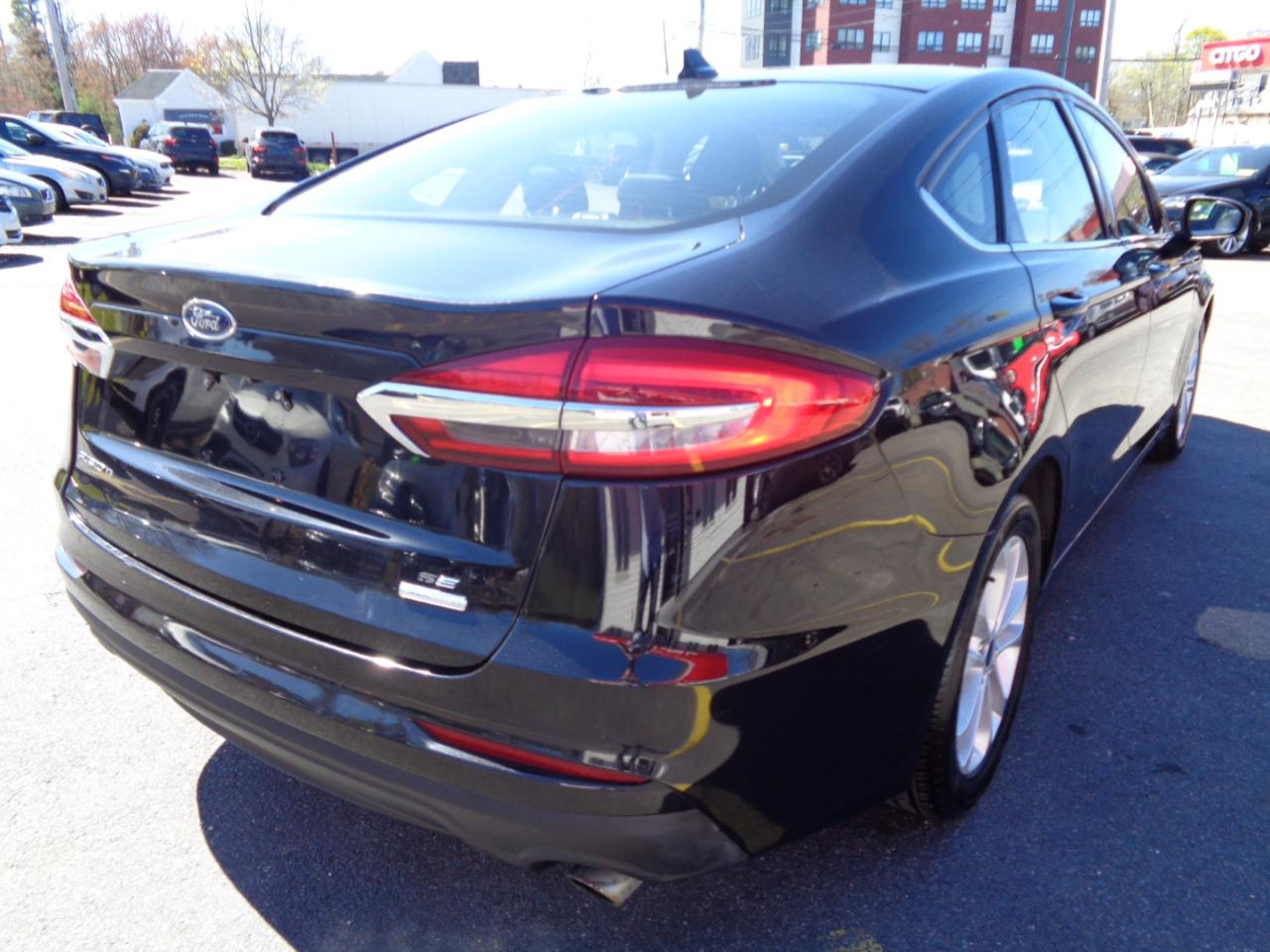 Ford Fusion SE FWD 2020