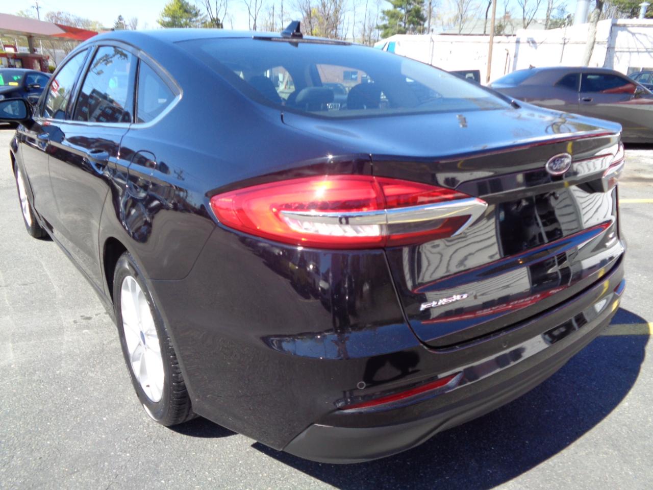 Ford Fusion SE FWD 2020