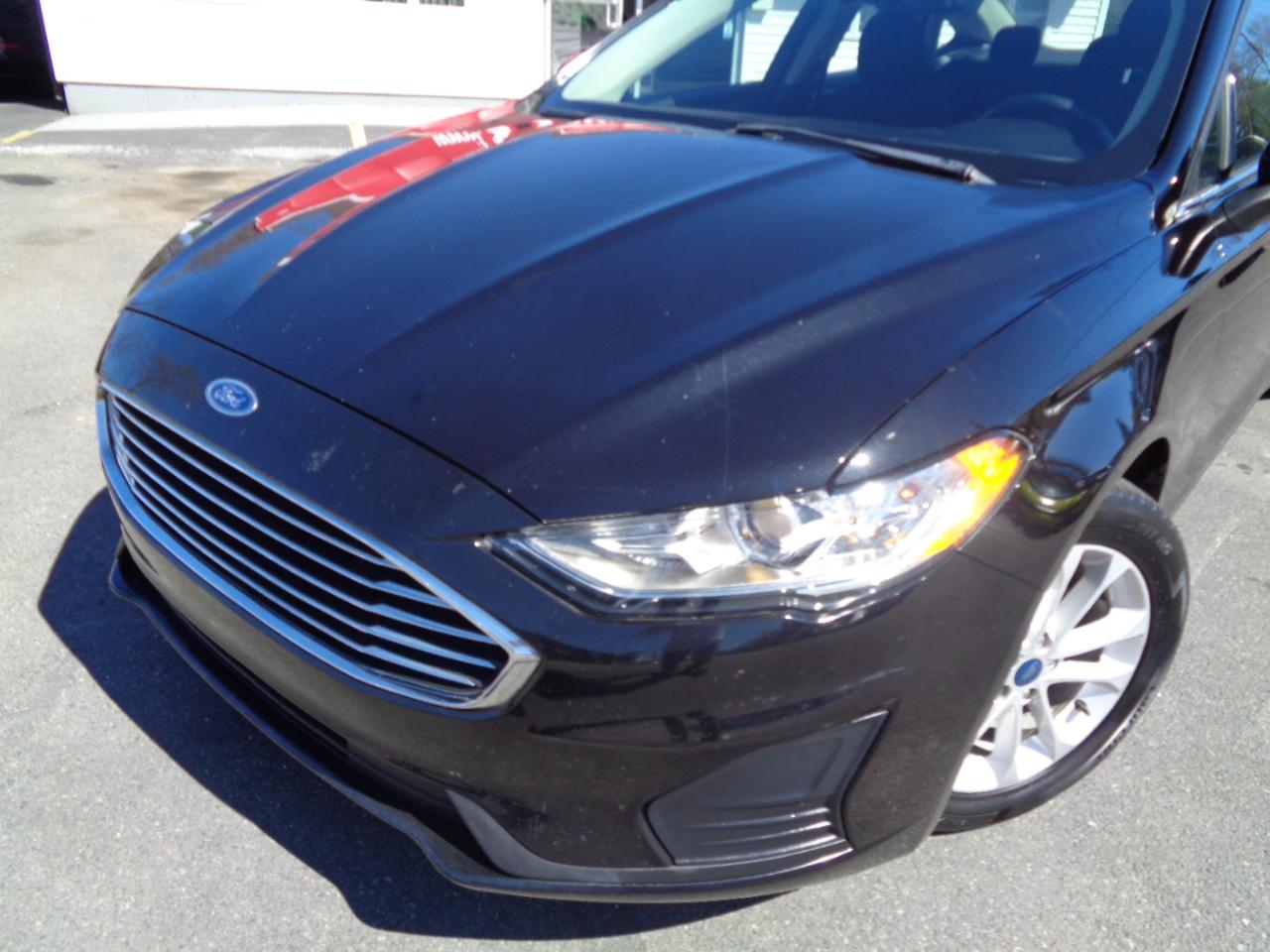 Ford Fusion SE FWD 2020