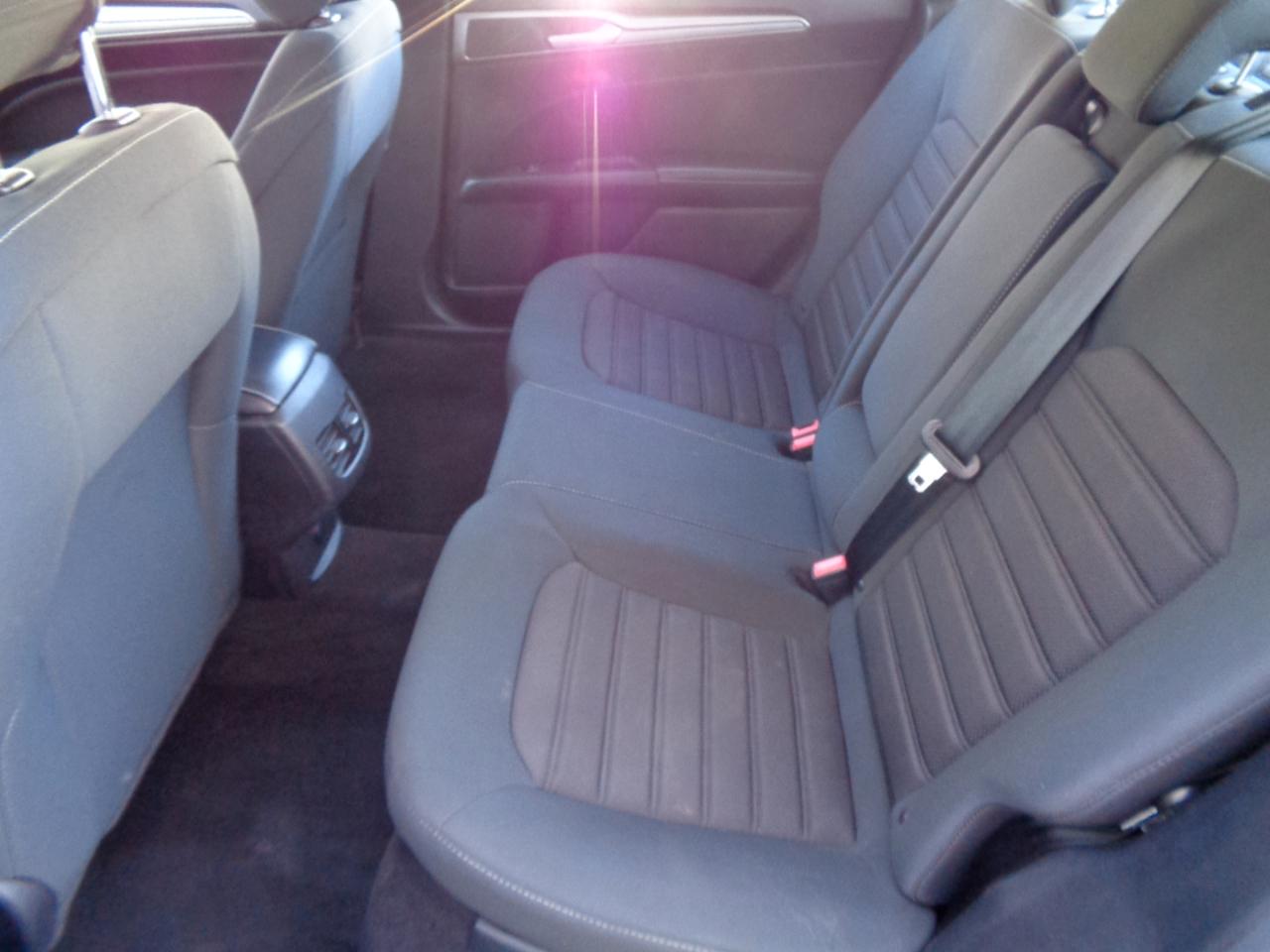 Ford Fusion SE FWD 2020