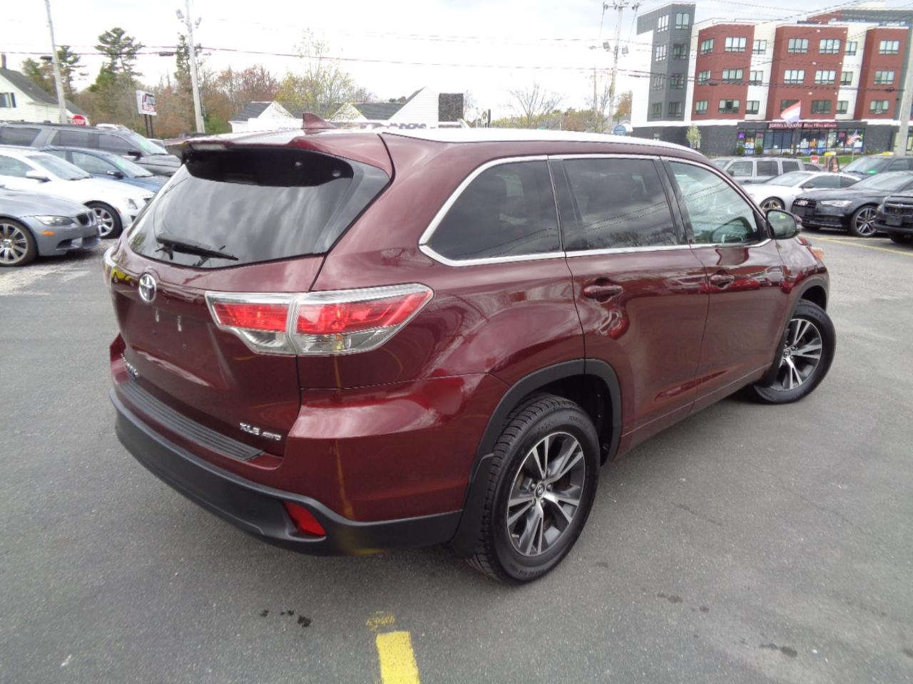 Toyota Highlander AWD 4dr V6 XLE (Natl) 2016