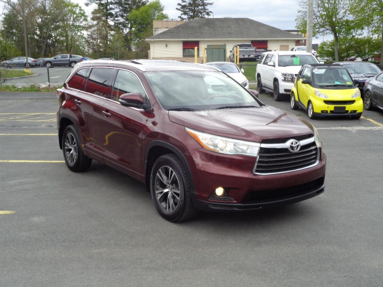 Toyota Highlander AWD 4dr V6 XLE (Natl) 2016