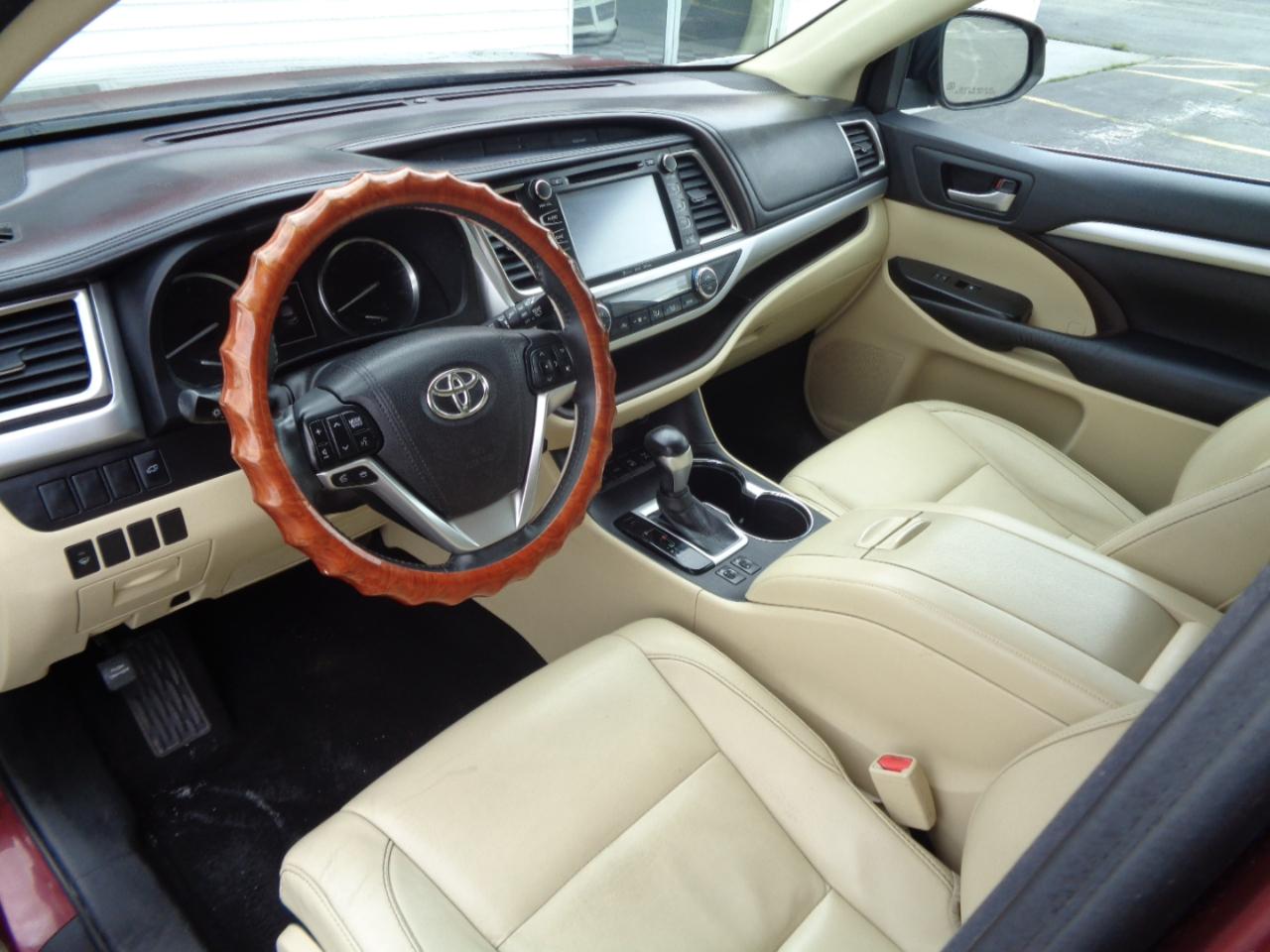 Toyota Highlander AWD 4dr V6 XLE (Natl) 2016