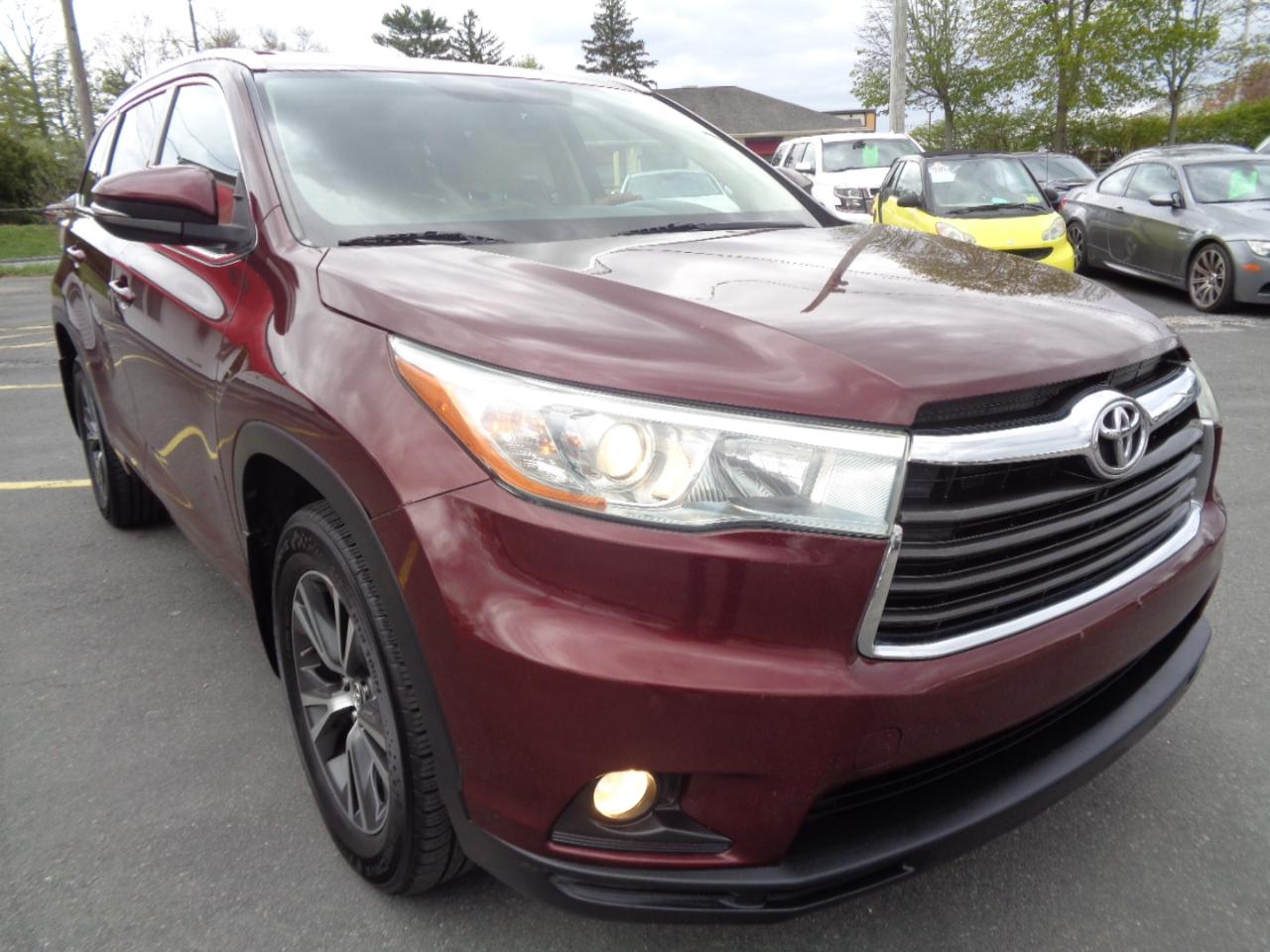 Toyota Highlander AWD 4dr V6 XLE (Natl) 2016