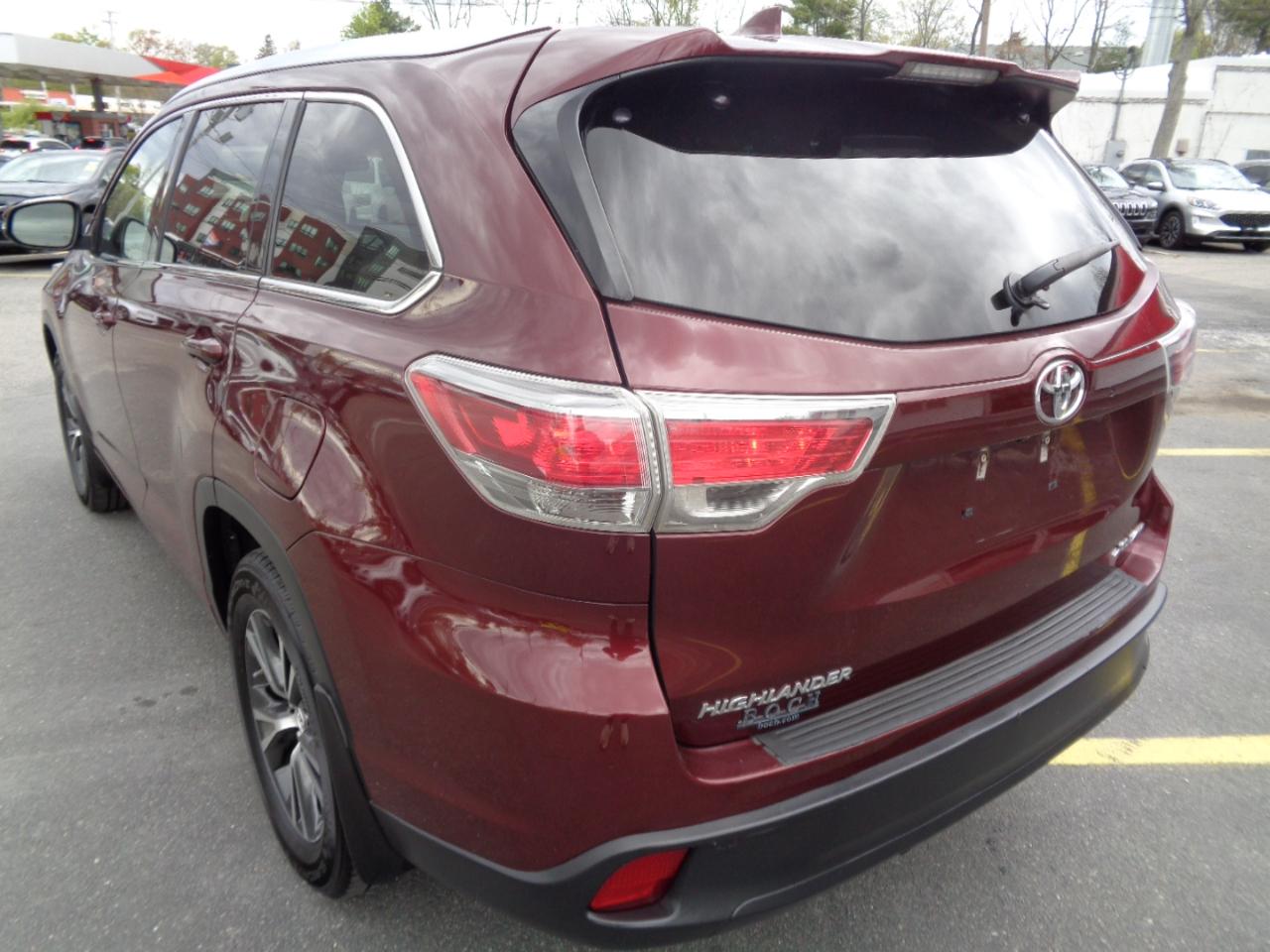 Toyota Highlander AWD 4dr V6 XLE (Natl) 2016