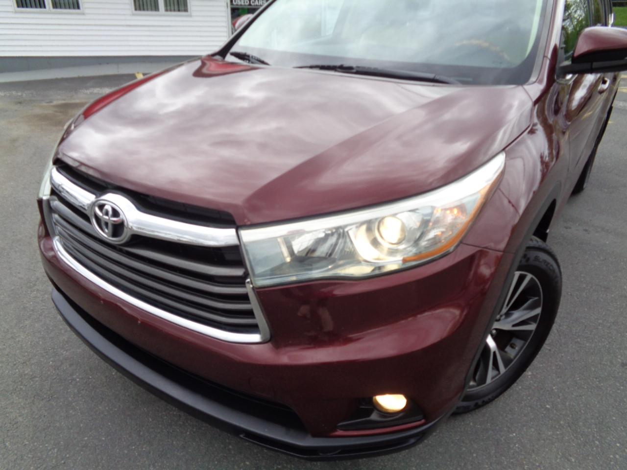 Toyota Highlander AWD 4dr V6 XLE (Natl) 2016