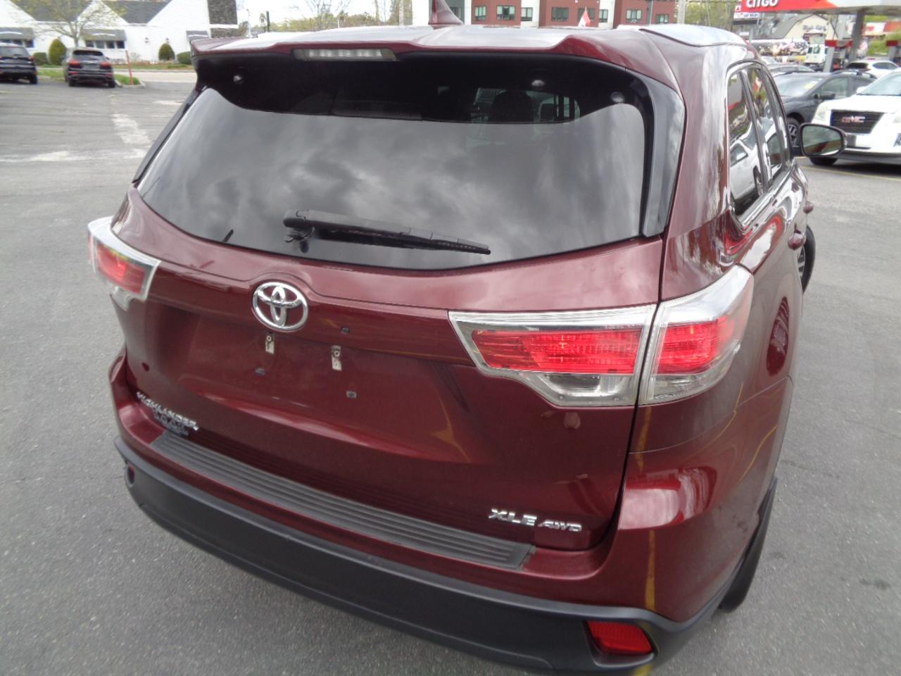Toyota Highlander AWD 4dr V6 XLE (Natl) 2016