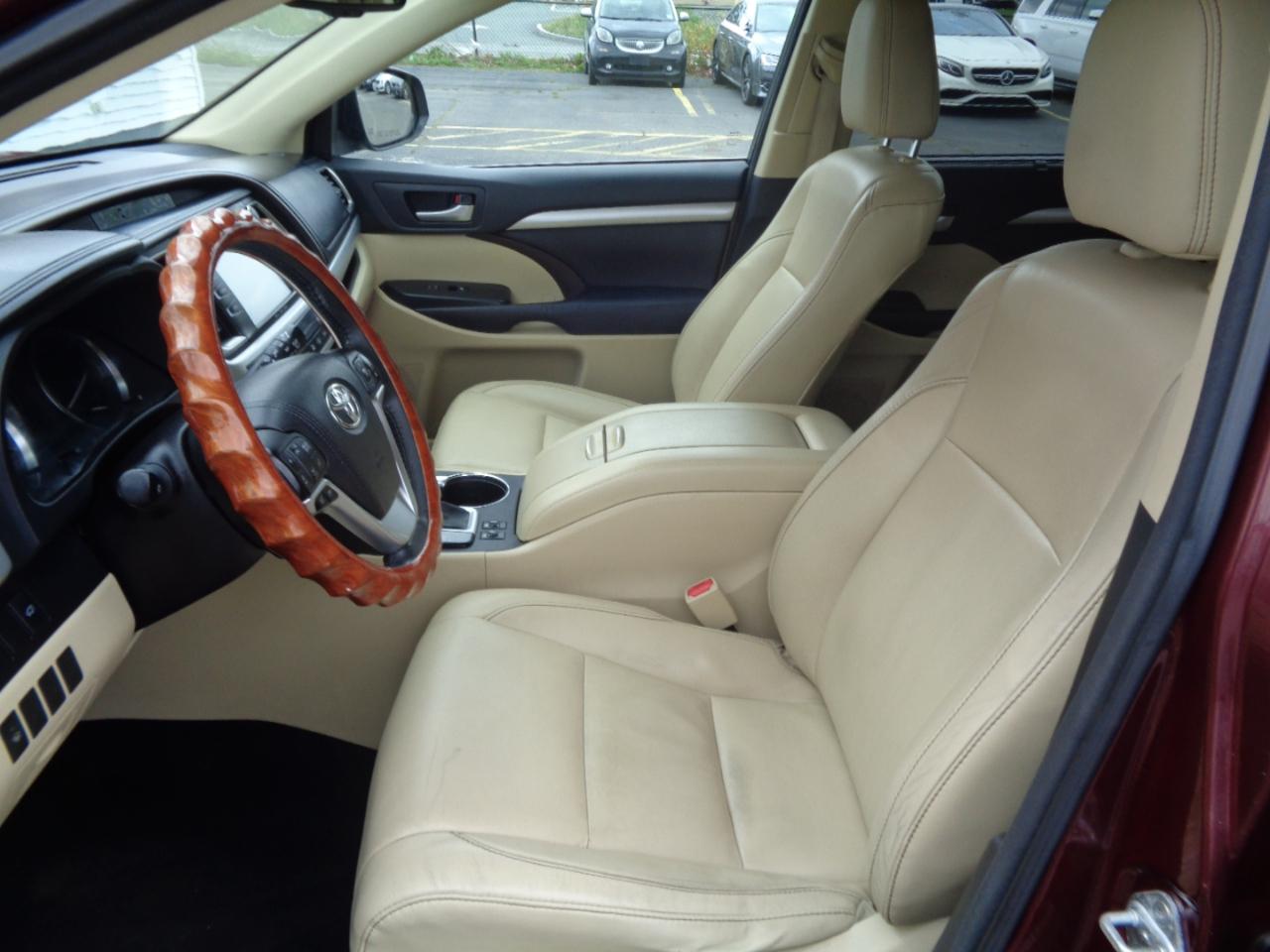 Toyota Highlander AWD 4dr V6 XLE (Natl) 2016