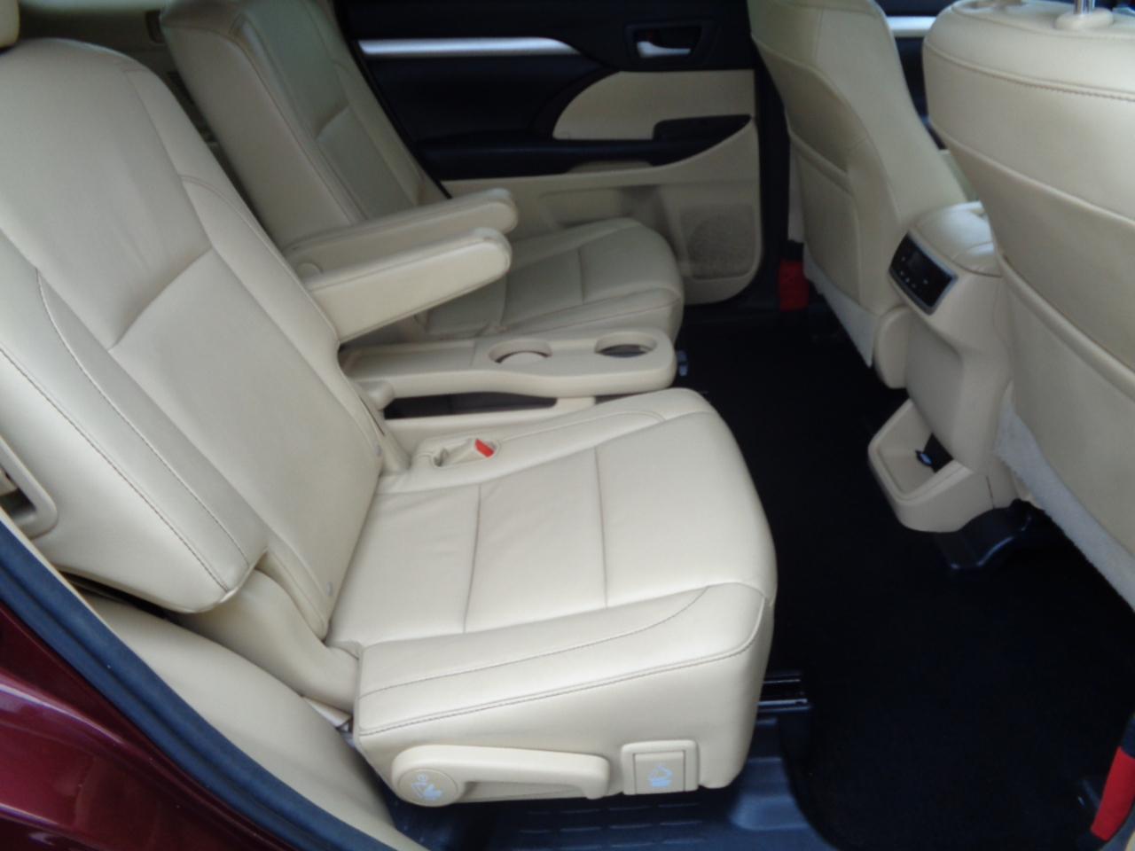 Toyota Highlander AWD 4dr V6 XLE (Natl) 2016