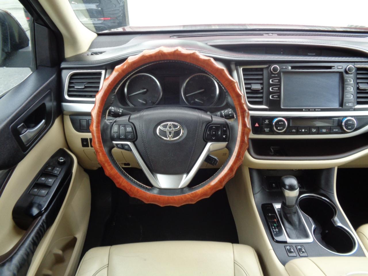 Toyota Highlander AWD 4dr V6 XLE (Natl) 2016