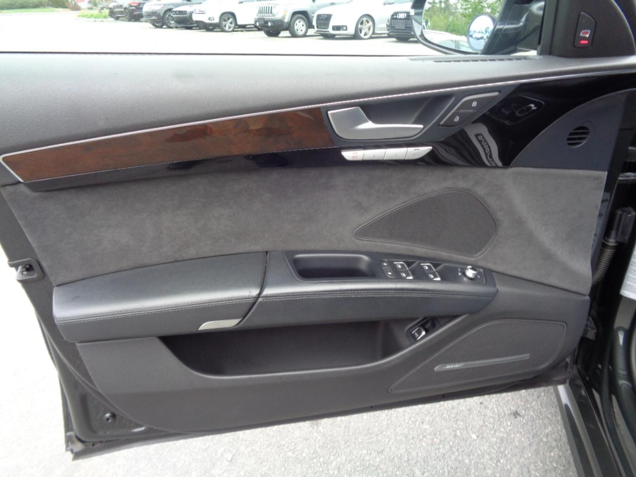 Audi A8 L 4dr Sdn 4.0T Sport 2016
