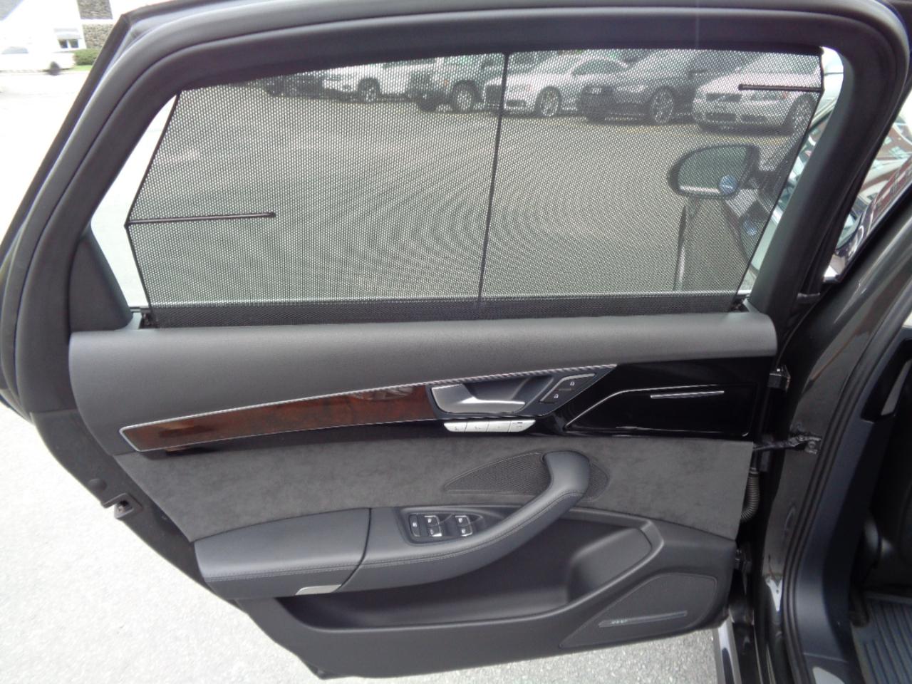Audi A8 L 4dr Sdn 4.0T Sport 2016