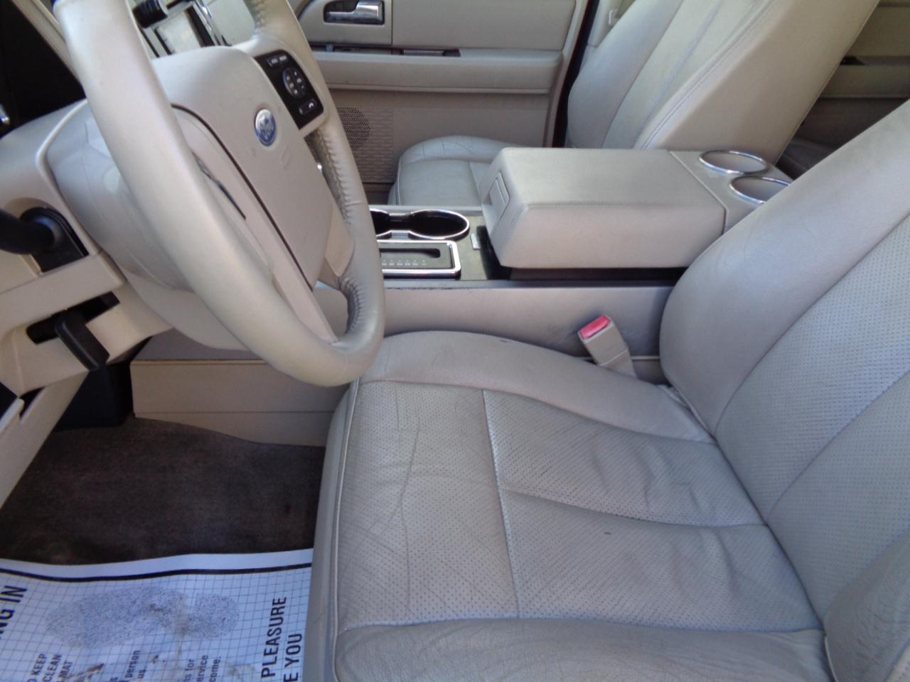 Ford Expedition EL 4WD 4dr Limited 2013
