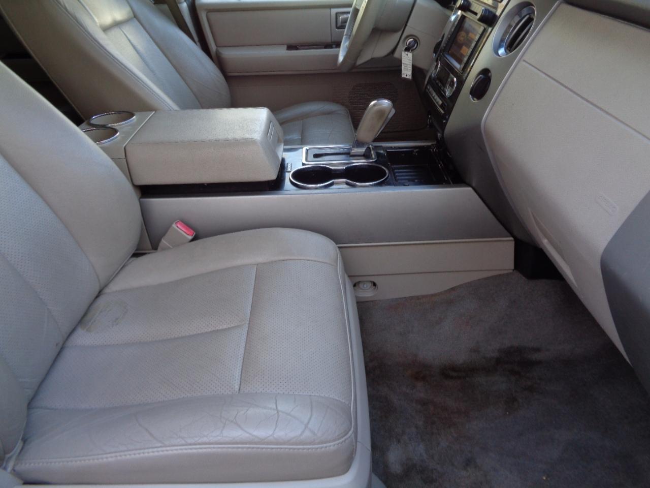 Ford Expedition EL 4WD 4dr Limited 2013