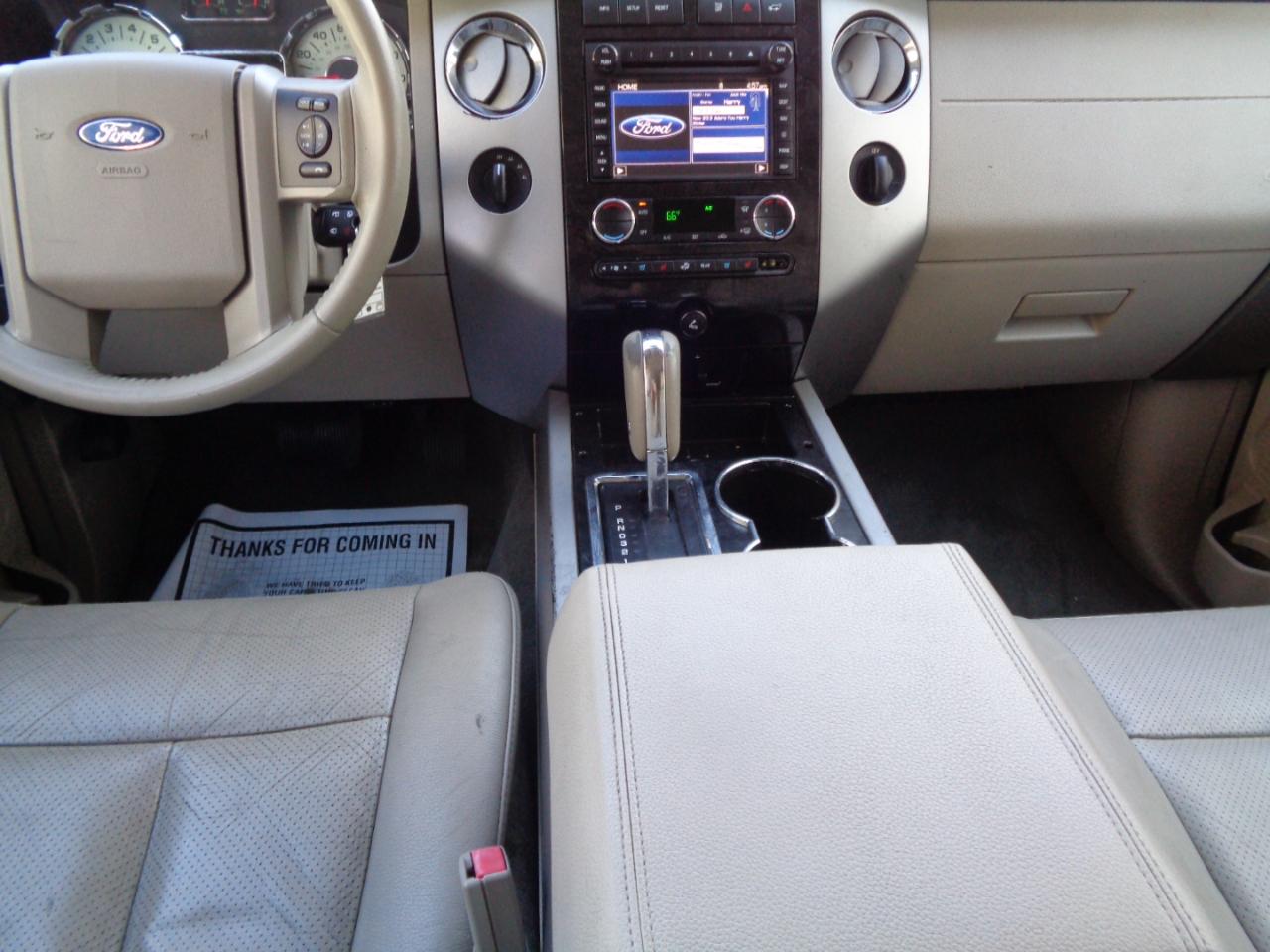 Ford Expedition EL 4WD 4dr Limited 2013