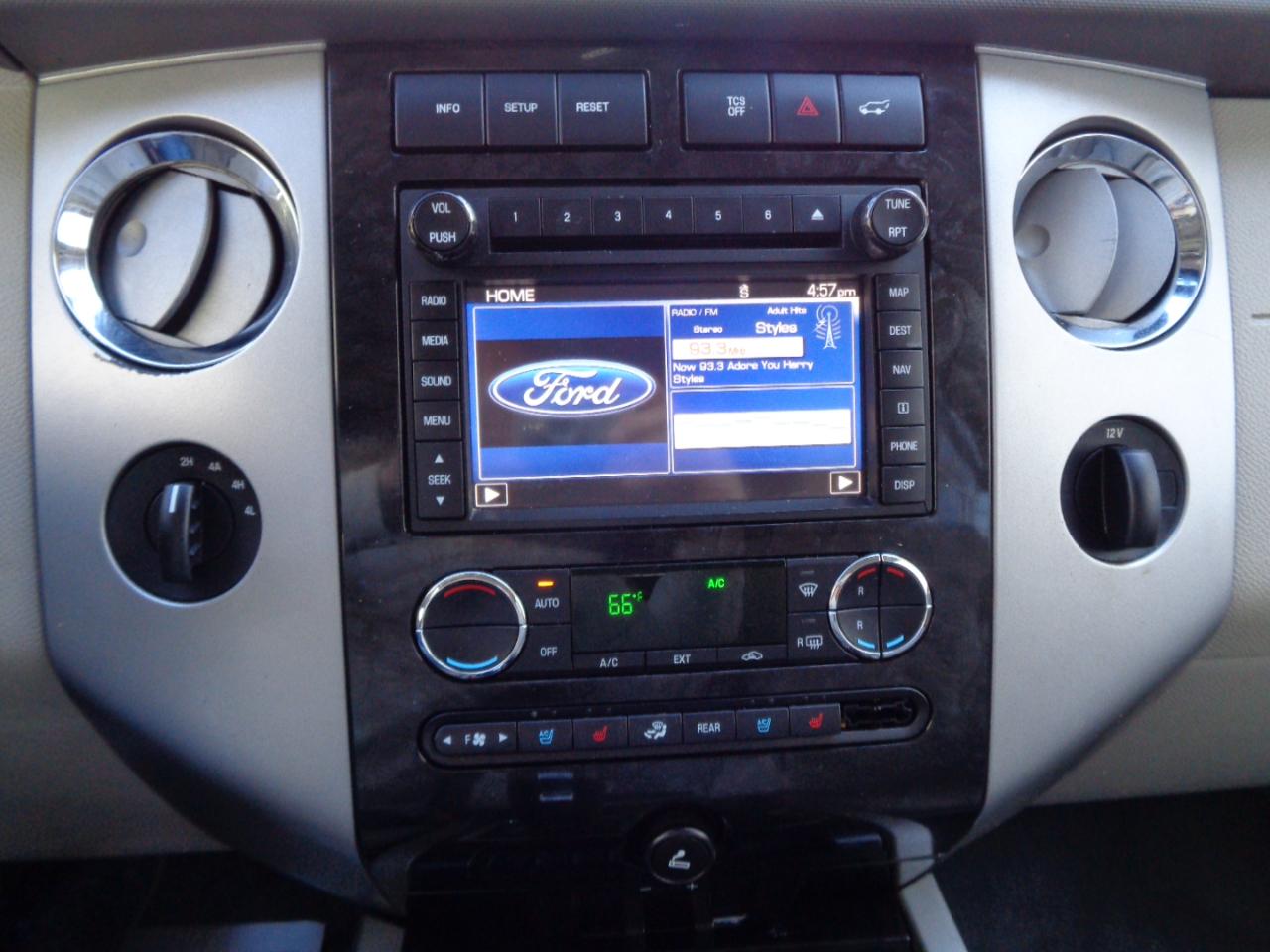 Ford Expedition EL 4WD 4dr Limited 2013