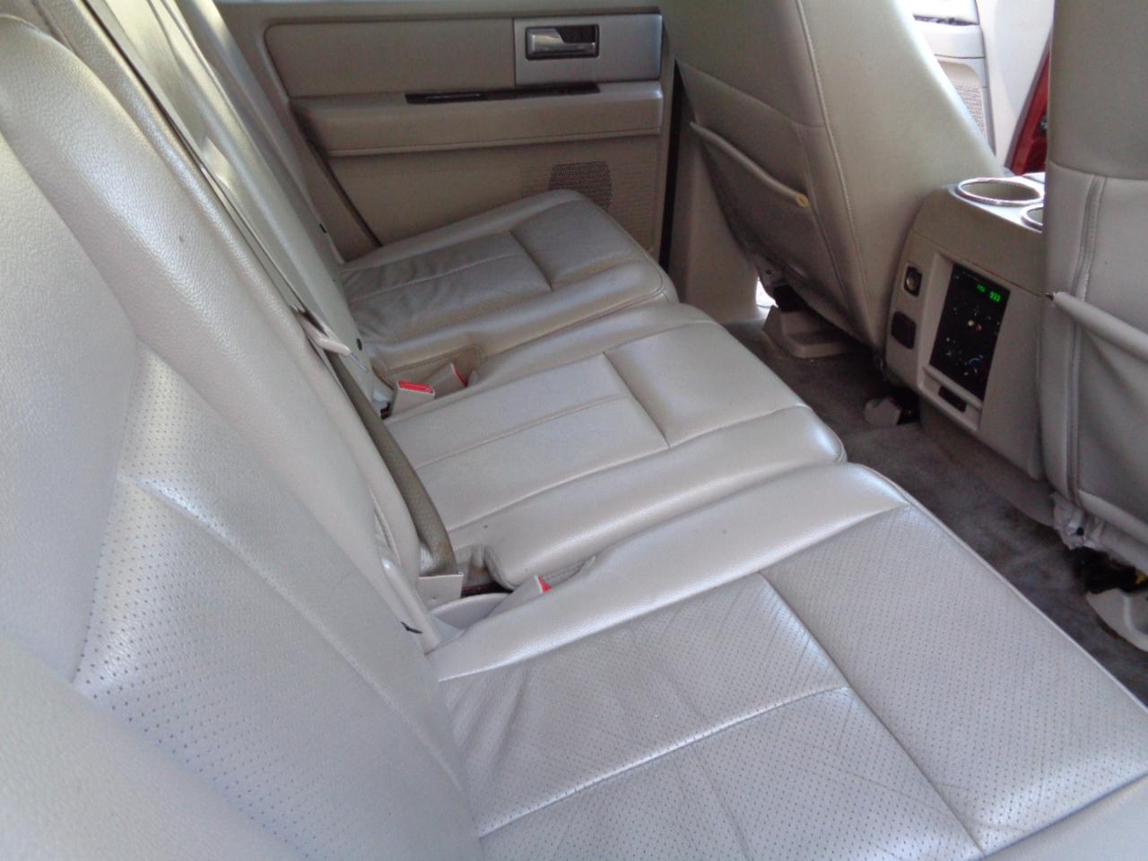 Ford Expedition EL 4WD 4dr Limited 2013
