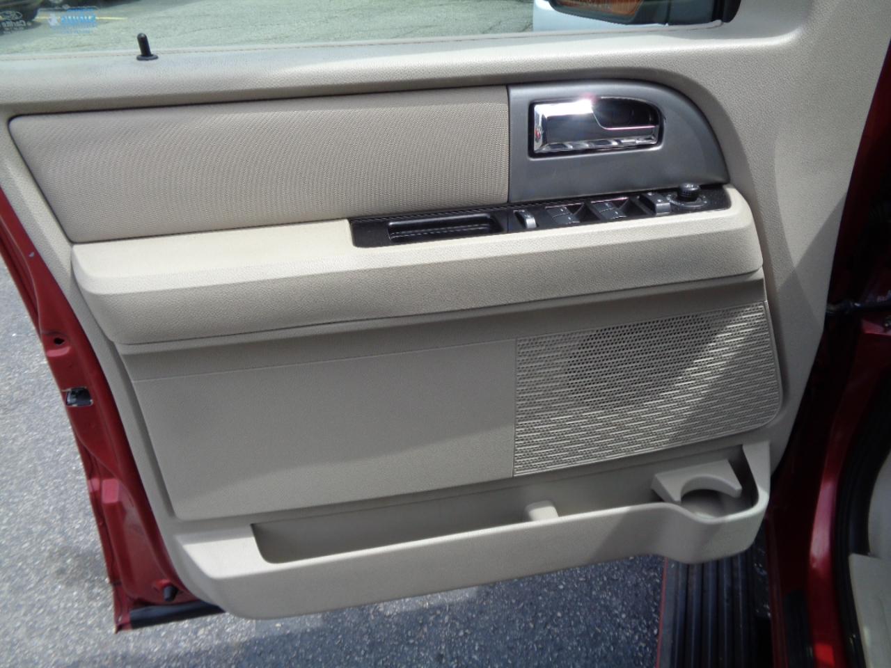 Ford Expedition EL 4WD 4dr Limited 2013