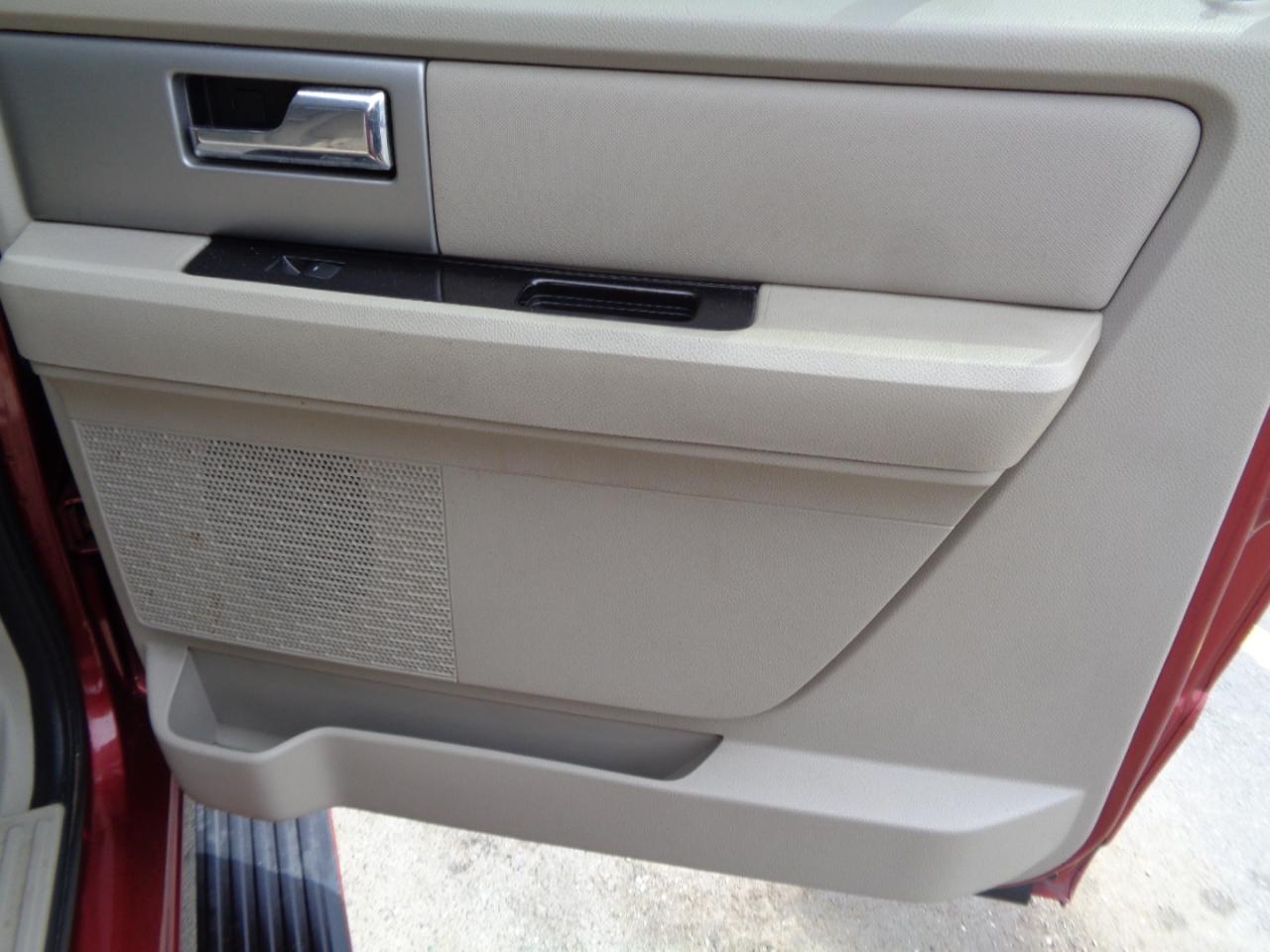 Ford Expedition EL 4WD 4dr Limited 2013