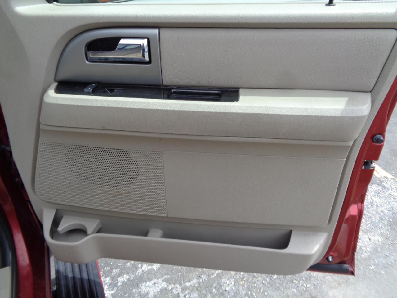 Ford Expedition EL 4WD 4dr Limited 2013