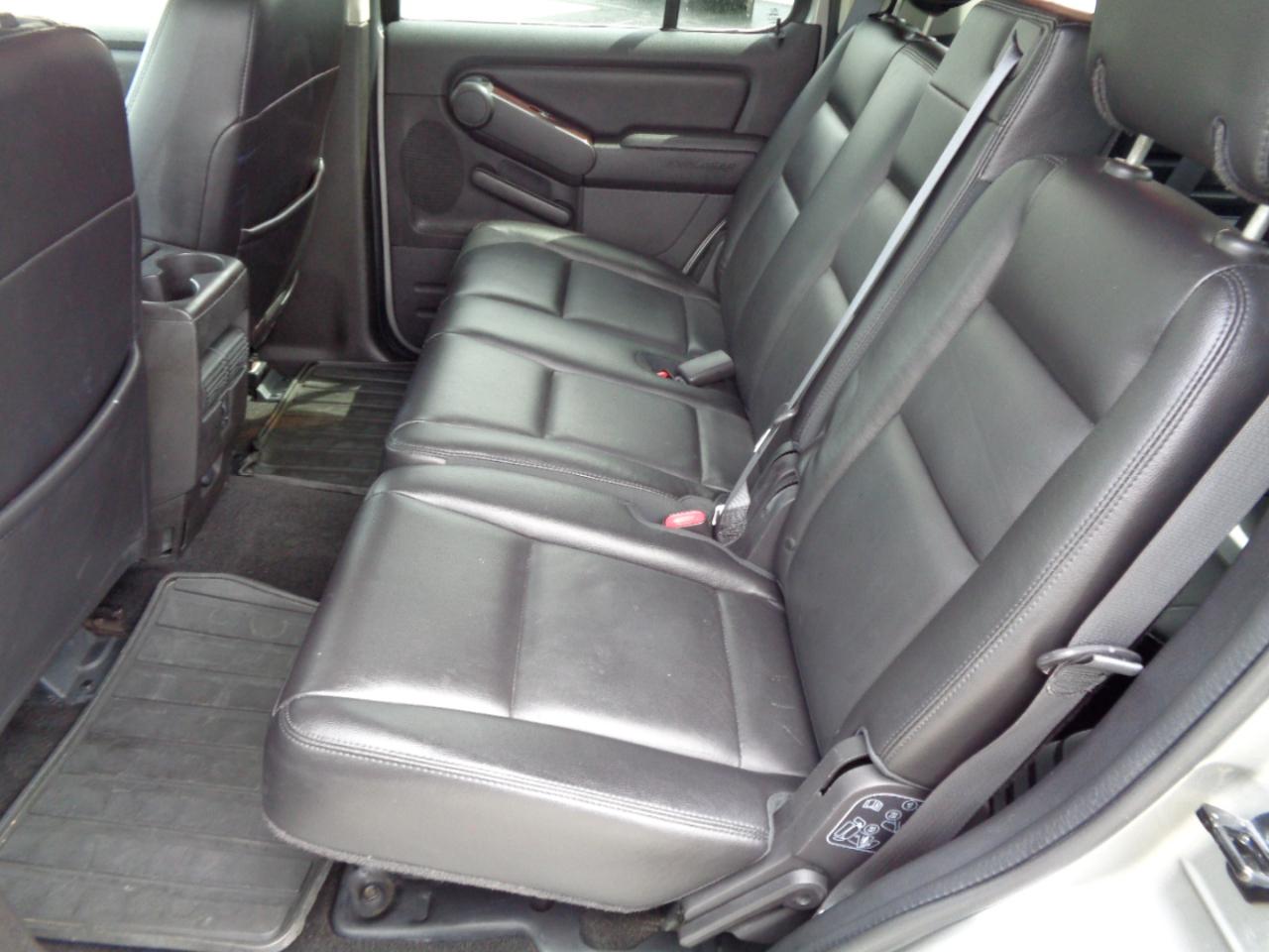 Ford Explorer 4WD 4dr V8 Limited 2008