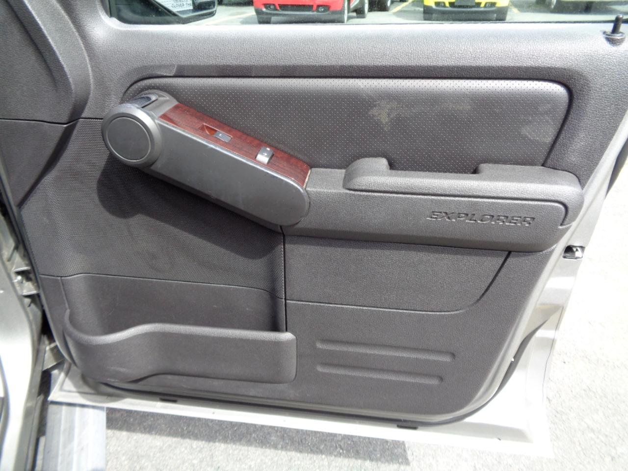 Ford Explorer 4WD 4dr V8 Limited 2008