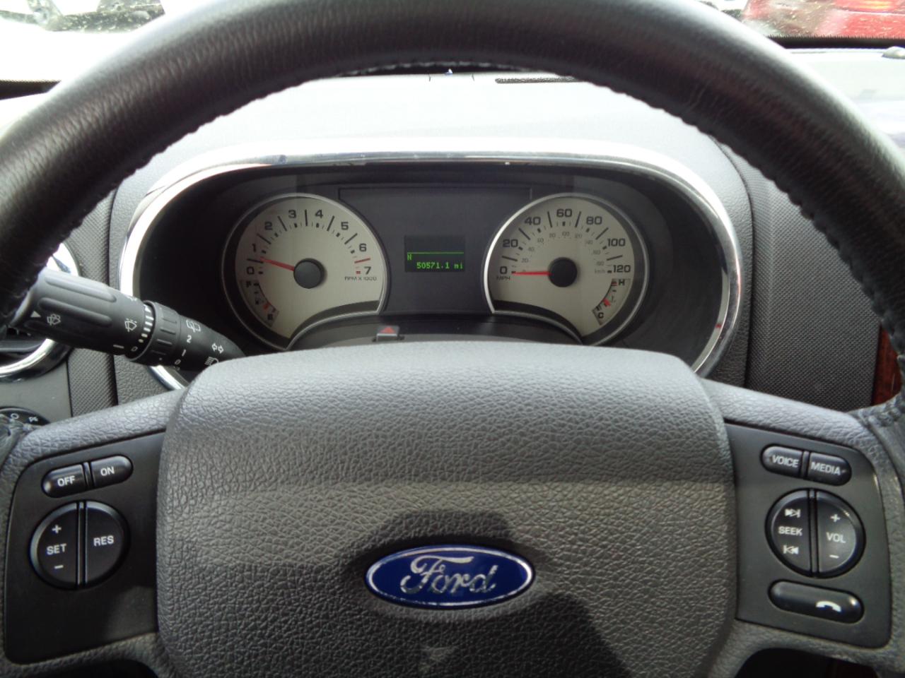 Ford Explorer 4WD 4dr V8 Limited 2008