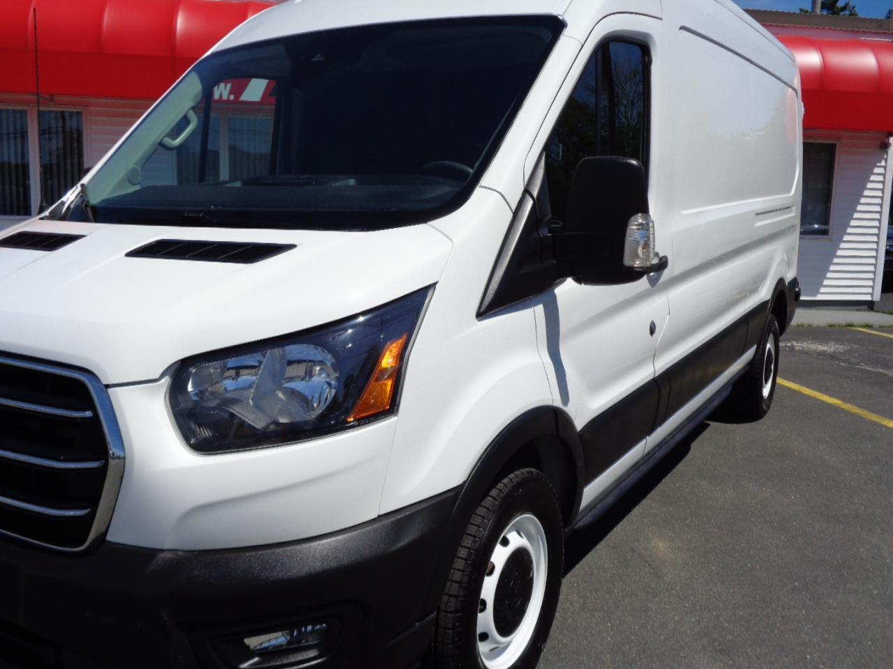 Ford Transit Cargo Van T-150 130" Med Rf 8670 GVWR RWD 2020