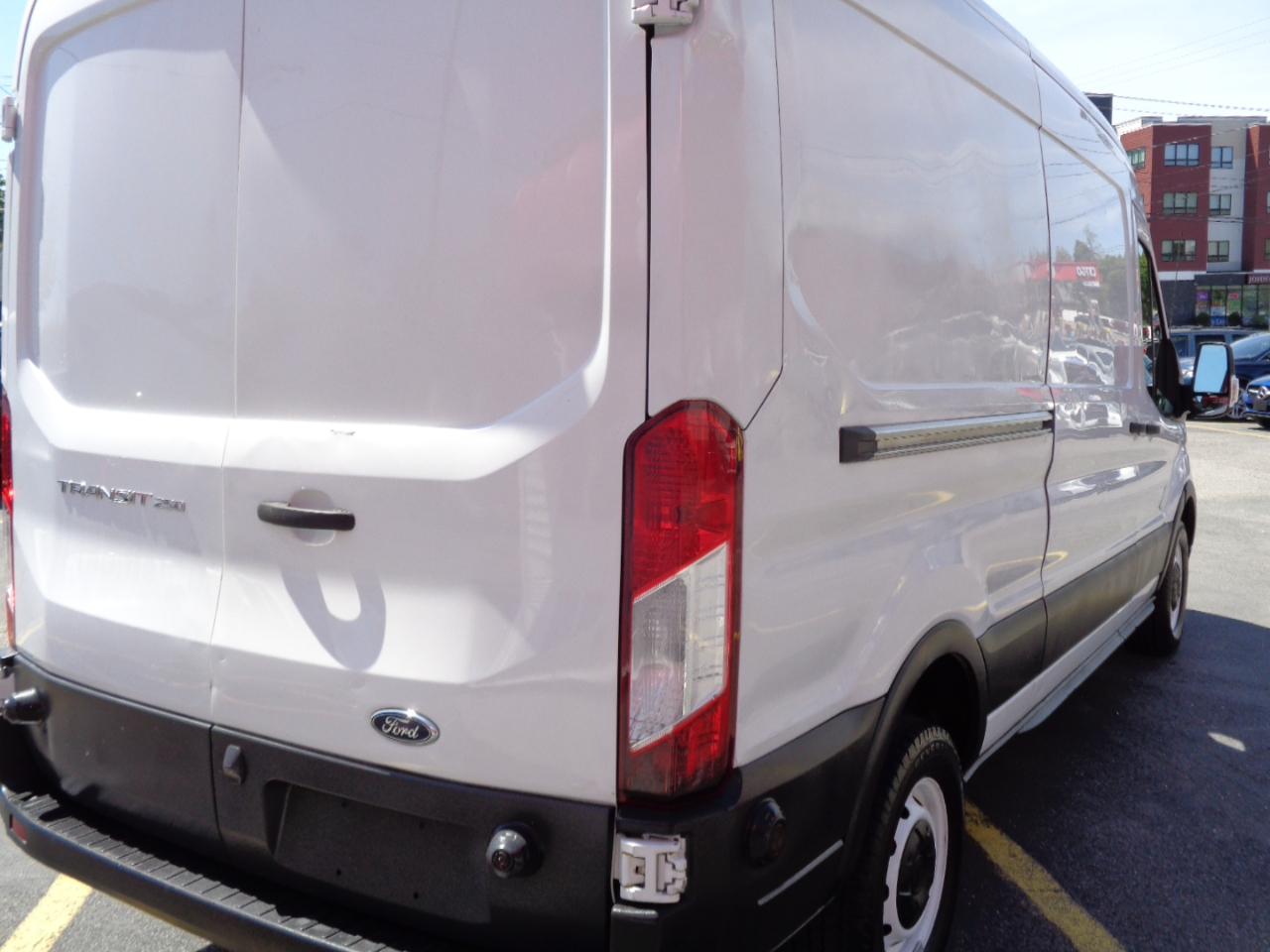 Ford Transit Cargo Van T-150 130" Med Rf 8670 GVWR RWD 2020