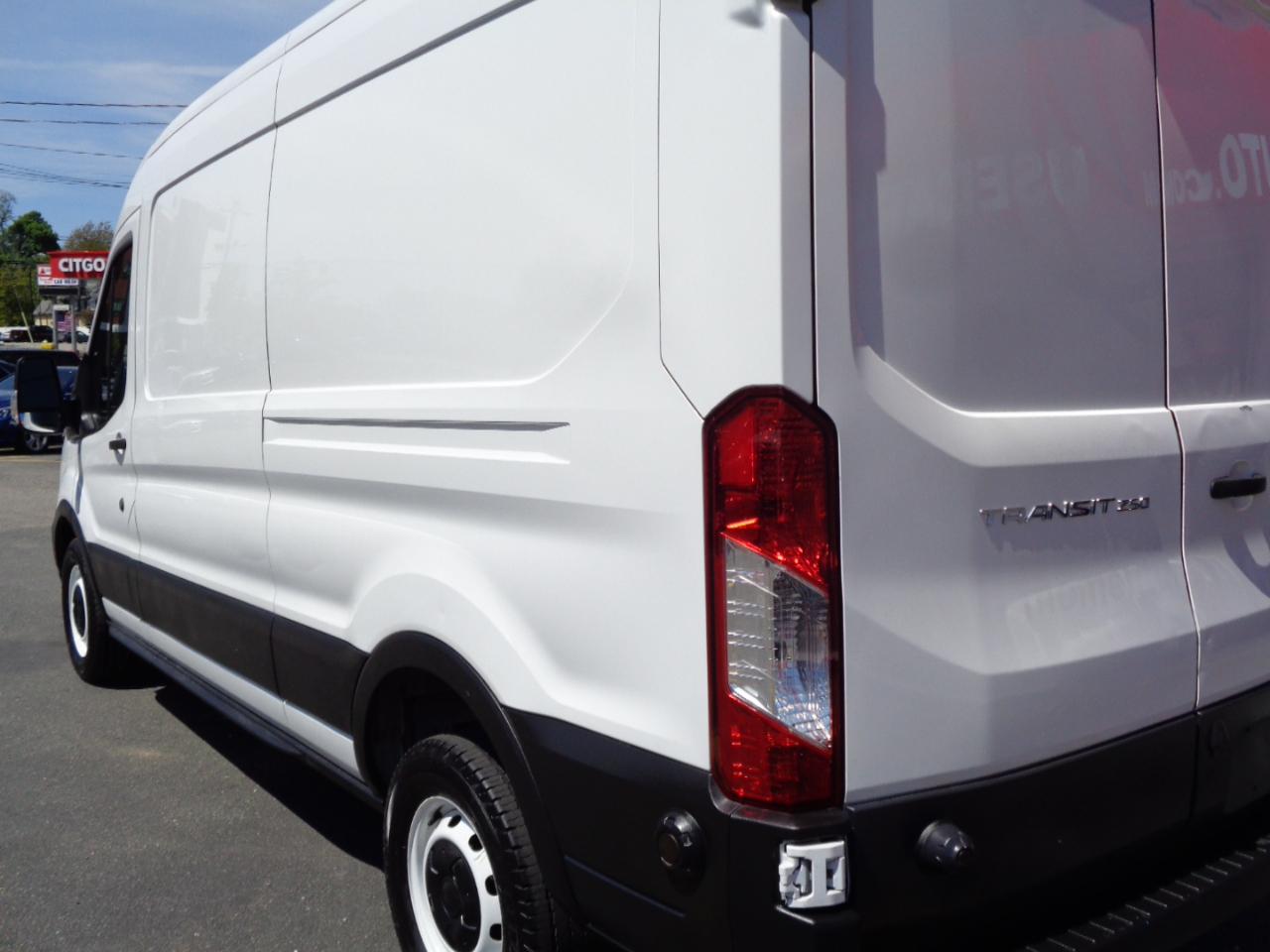 Ford Transit Cargo Van T-150 130" Med Rf 8670 GVWR RWD 2020
