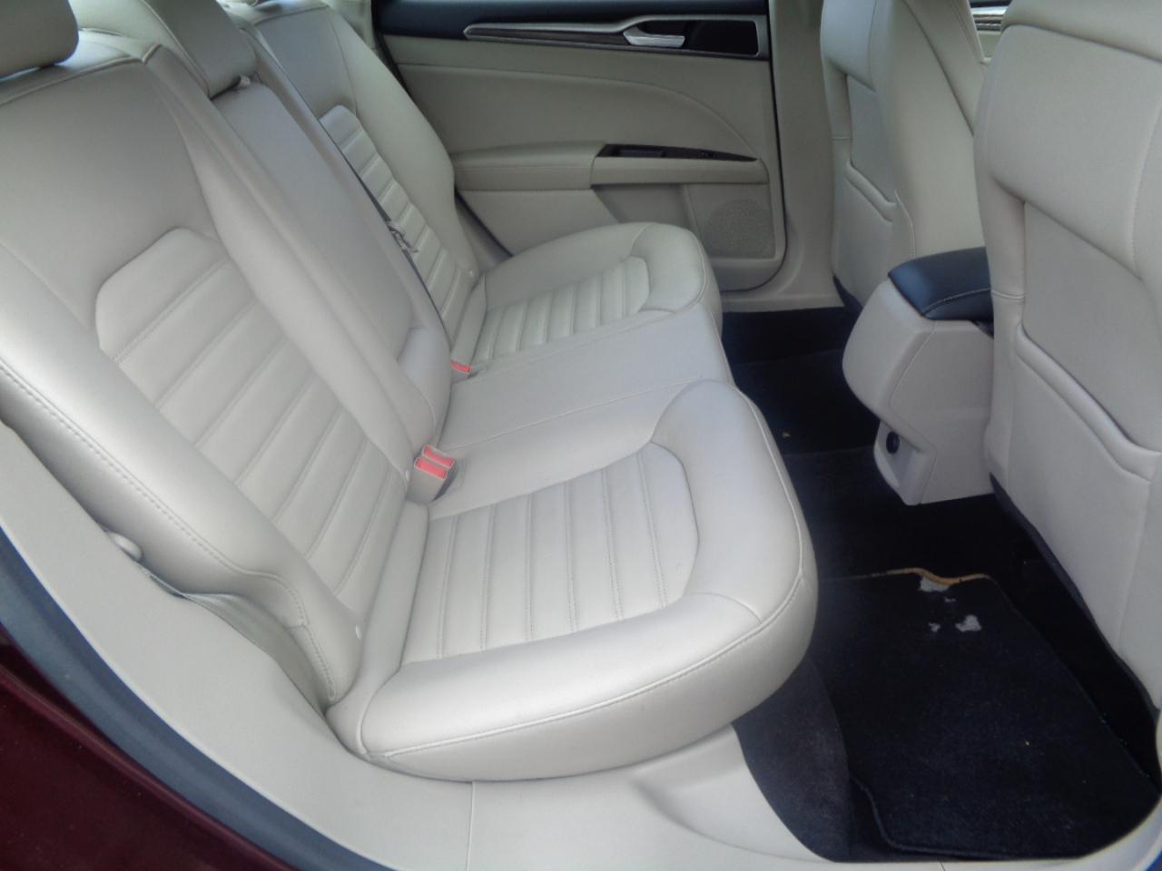 Ford Fusion SE FWD 2017