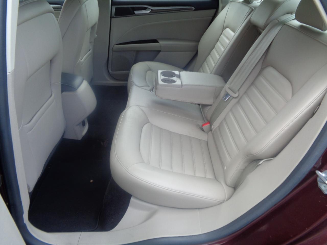 Ford Fusion SE FWD 2017