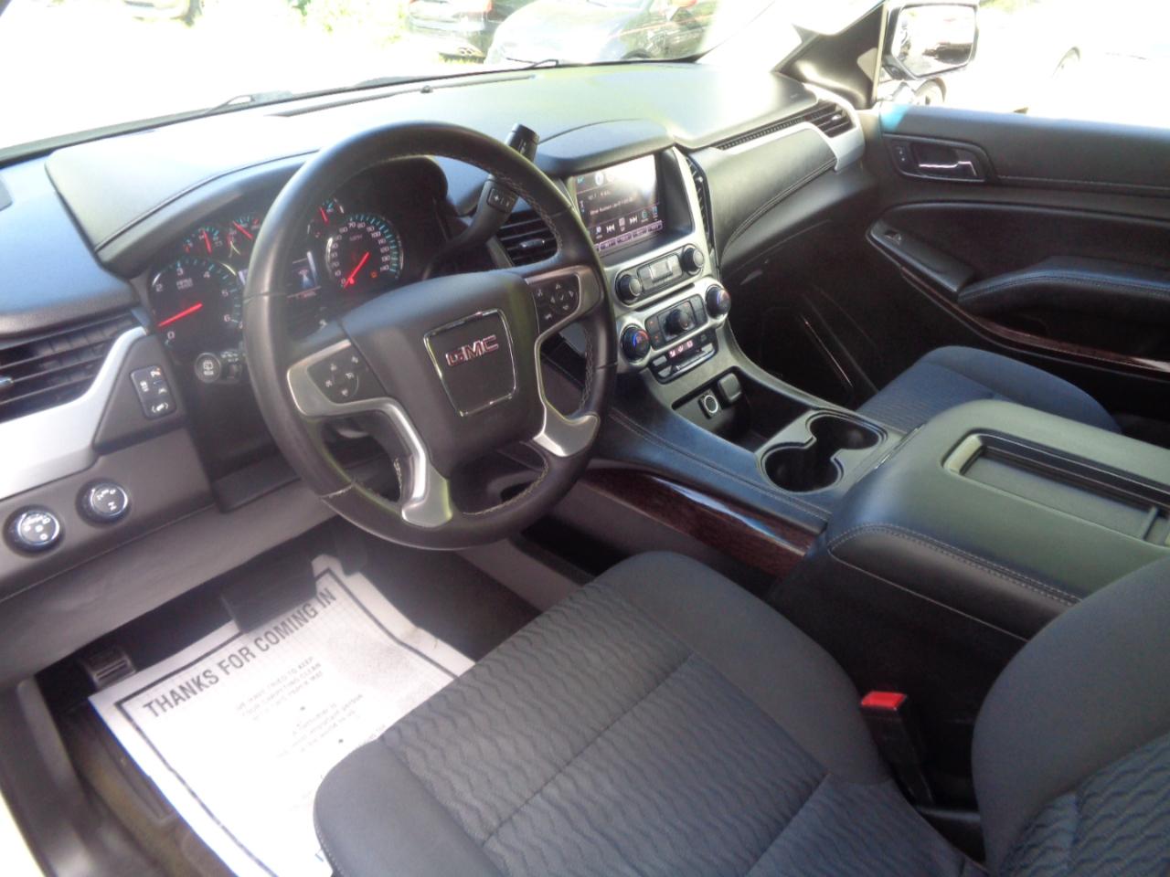 GMC Yukon XL 4WD 4dr SLE 2017
