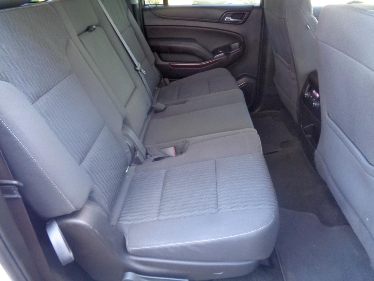 GMC Yukon XL 4WD 4dr SLE 2017