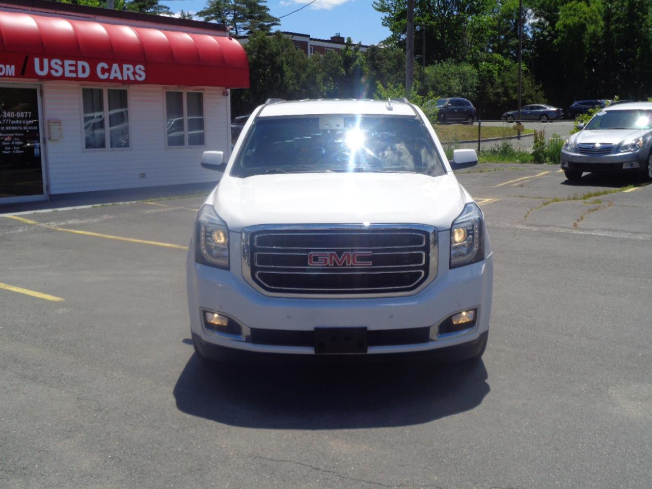 GMC Yukon XL 4WD 4dr SLE 2017
