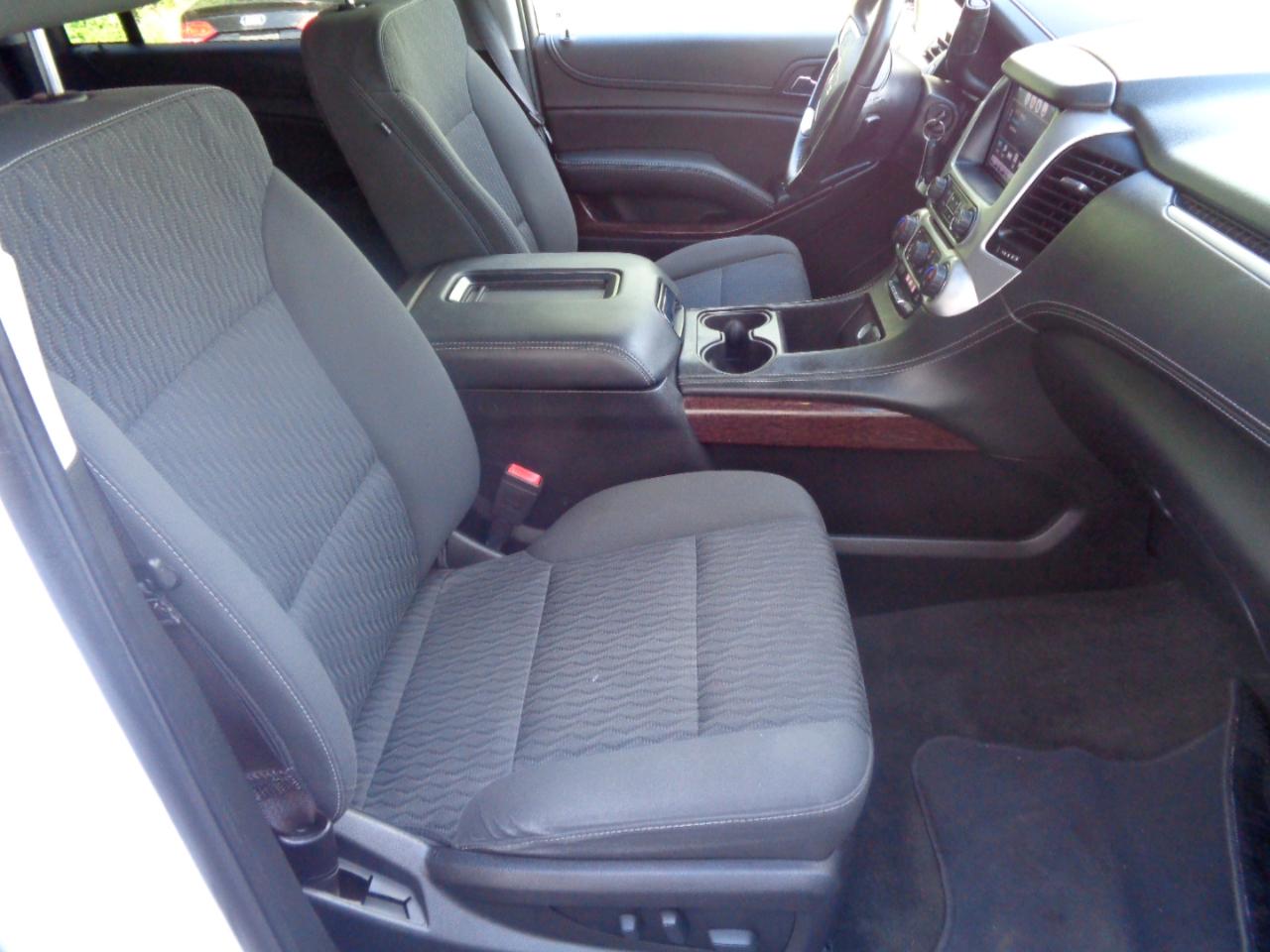 GMC Yukon XL 4WD 4dr SLE 2017