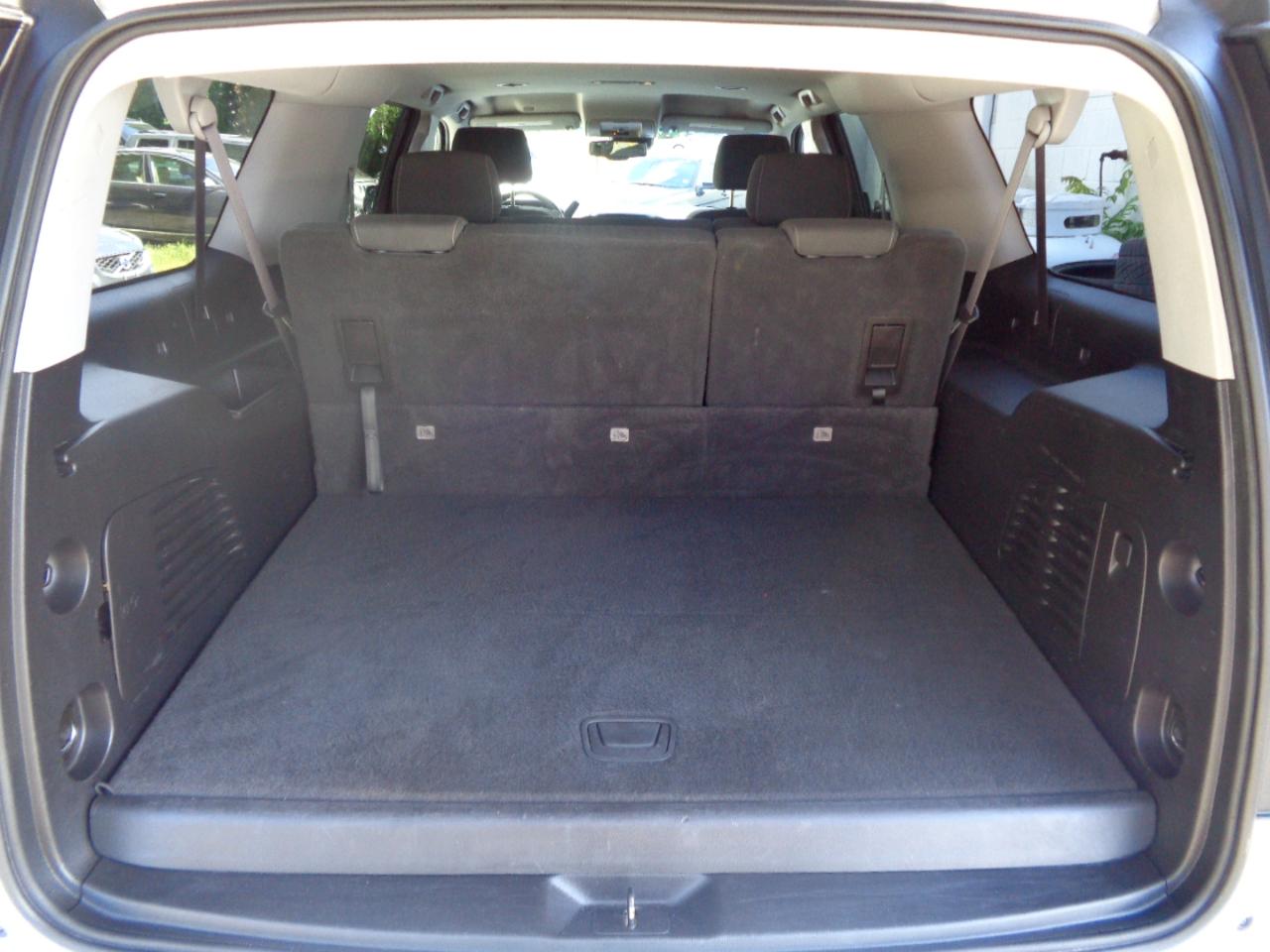 GMC Yukon XL 4WD 4dr SLE 2017