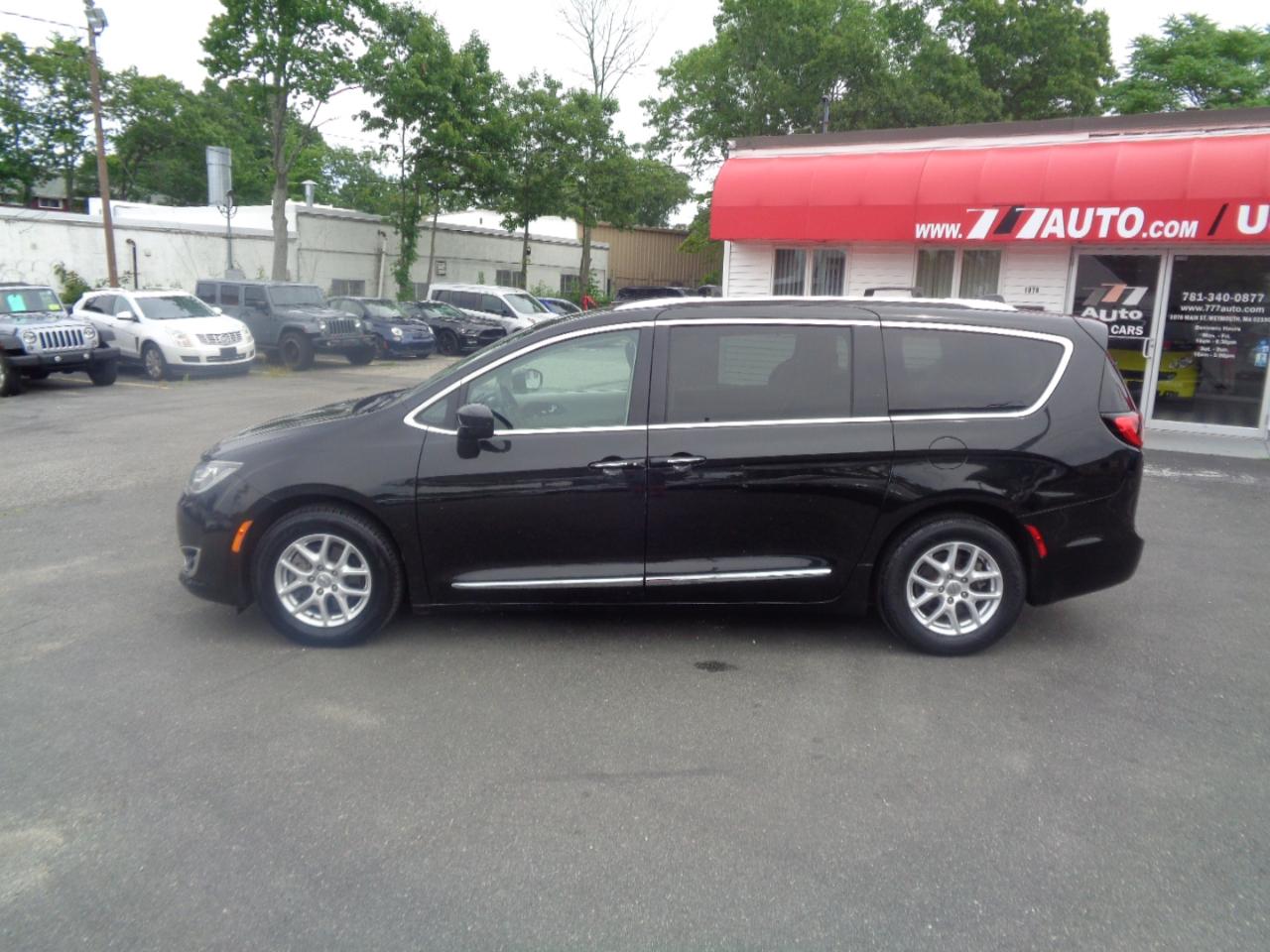 Chrysler Pacifica Touring L FWD 2020