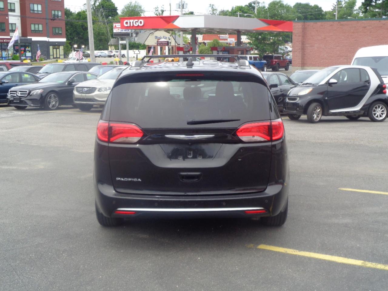 Chrysler Pacifica Touring L FWD 2020