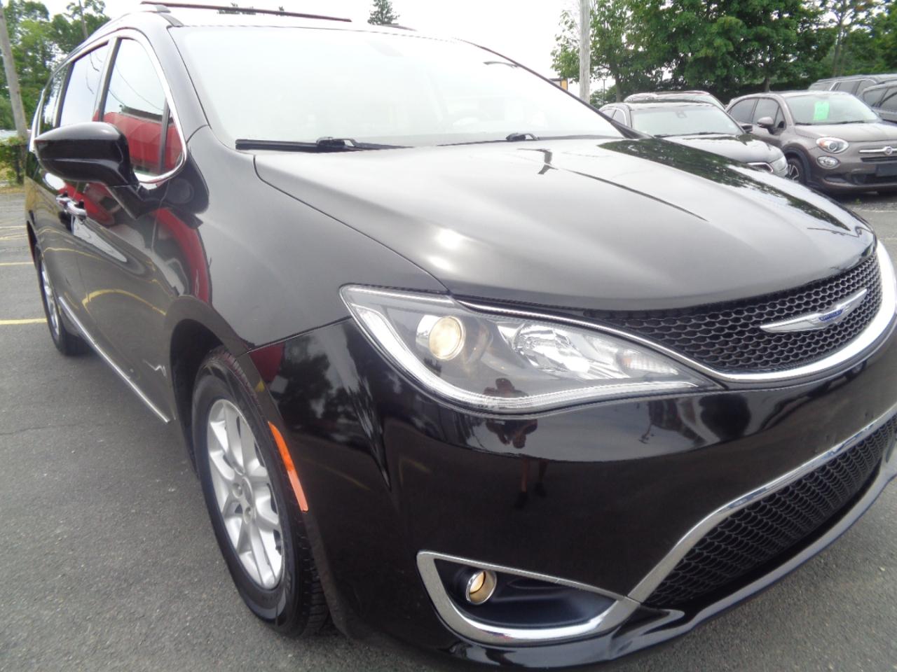 Chrysler Pacifica Touring L FWD 2020