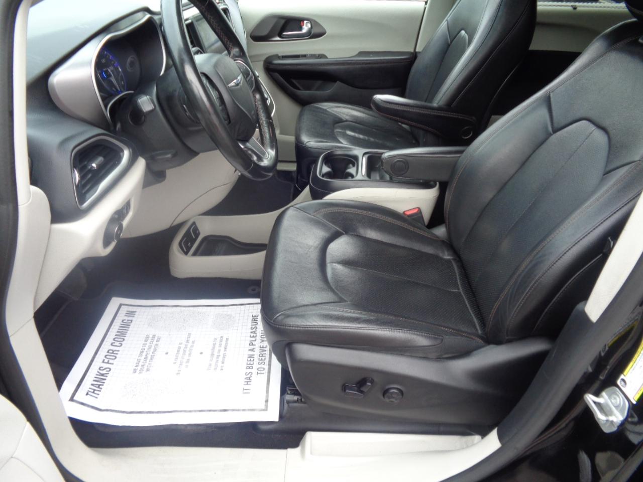 Chrysler Pacifica Touring L FWD 2020