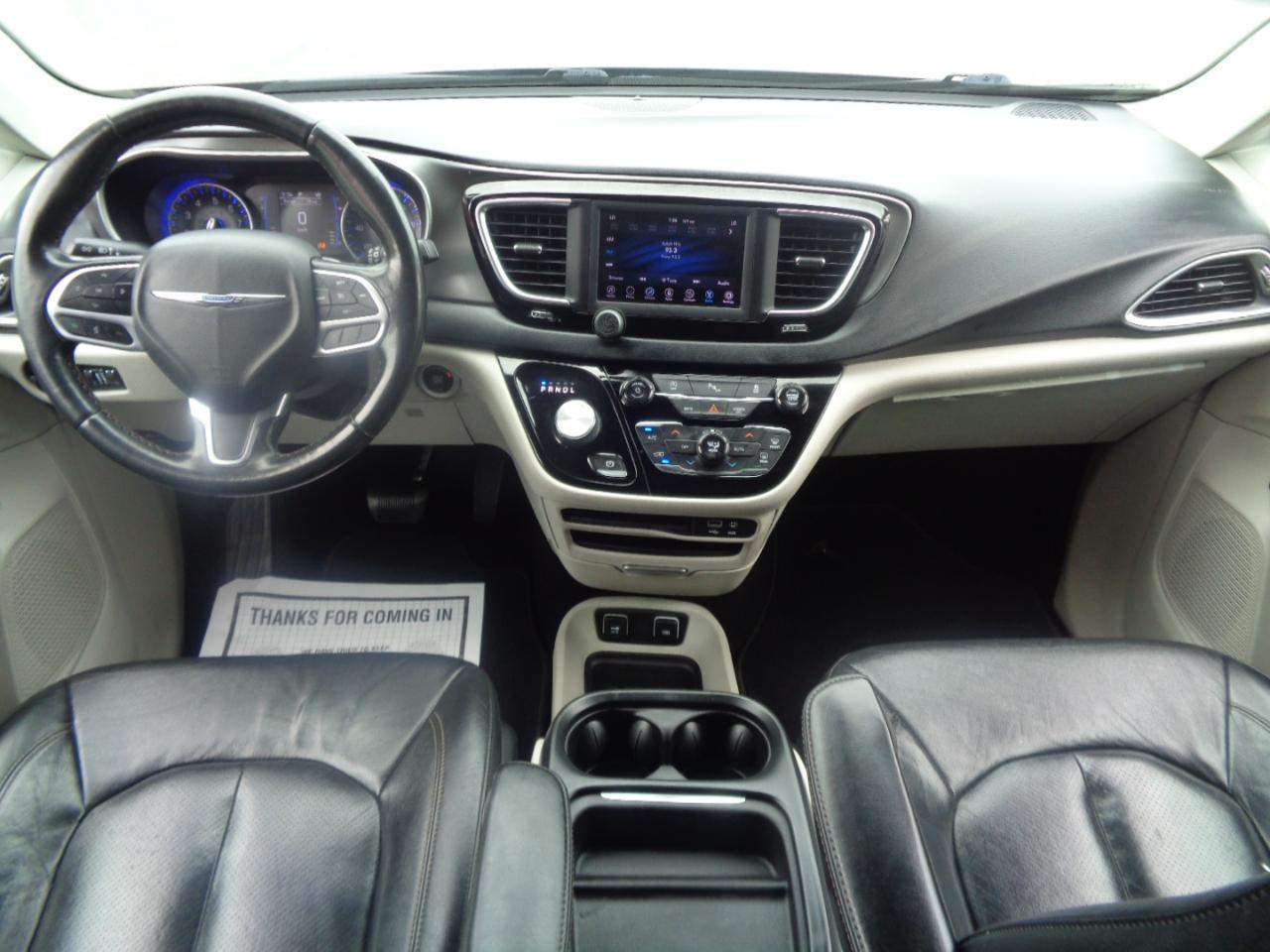 Chrysler Pacifica Touring L FWD 2020