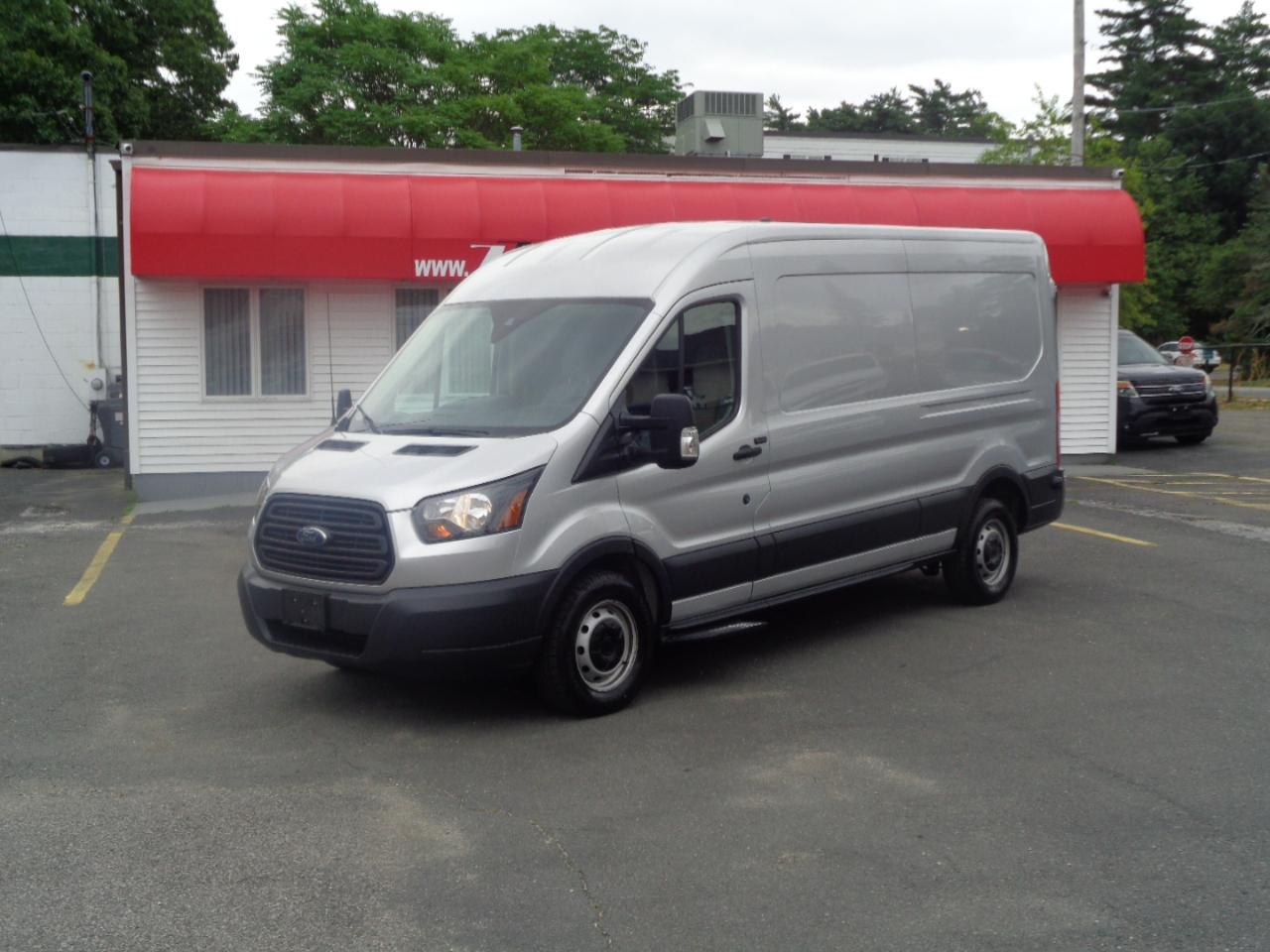 Ford Transit Van T-250 148" Med Rf 9000 GVWR Sliding RH Dr 2018