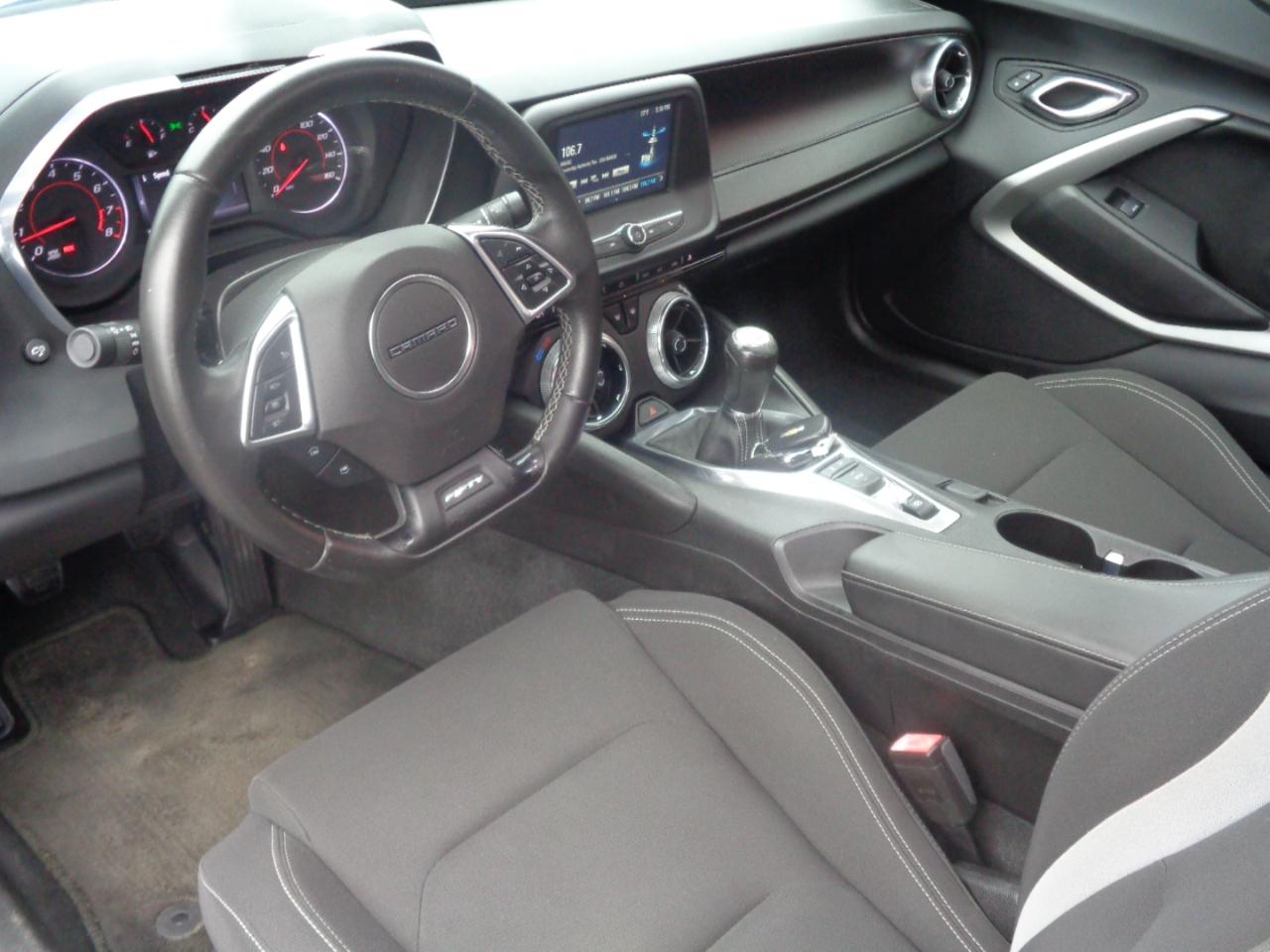Chevrolet Camaro 2dr Cpe 1LT 2017