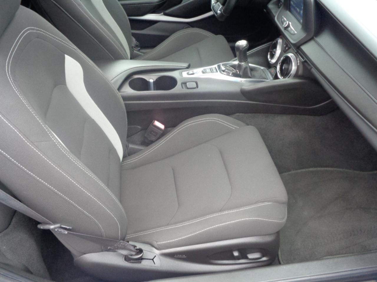 Chevrolet Camaro 2dr Cpe 1LT 2017