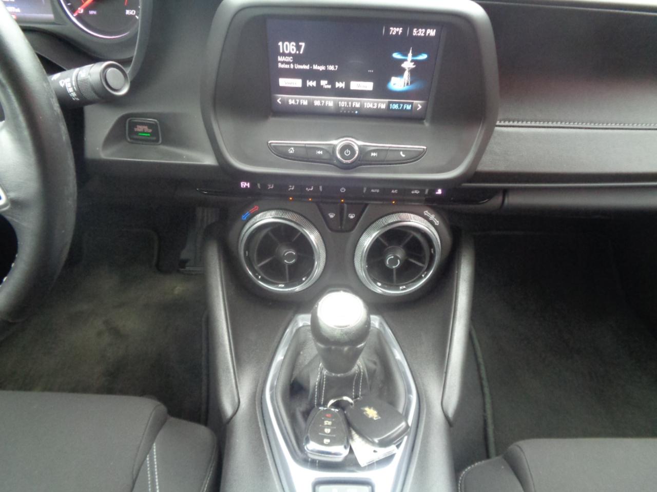 Chevrolet Camaro 2dr Cpe 1LT 2017