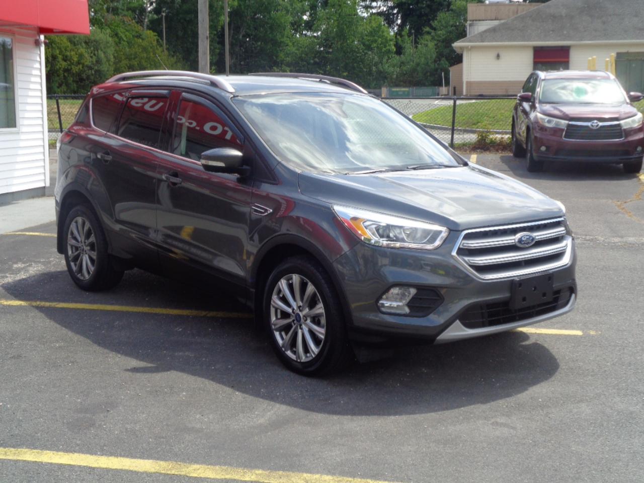 Ford Escape Titanium 4WD 2017
