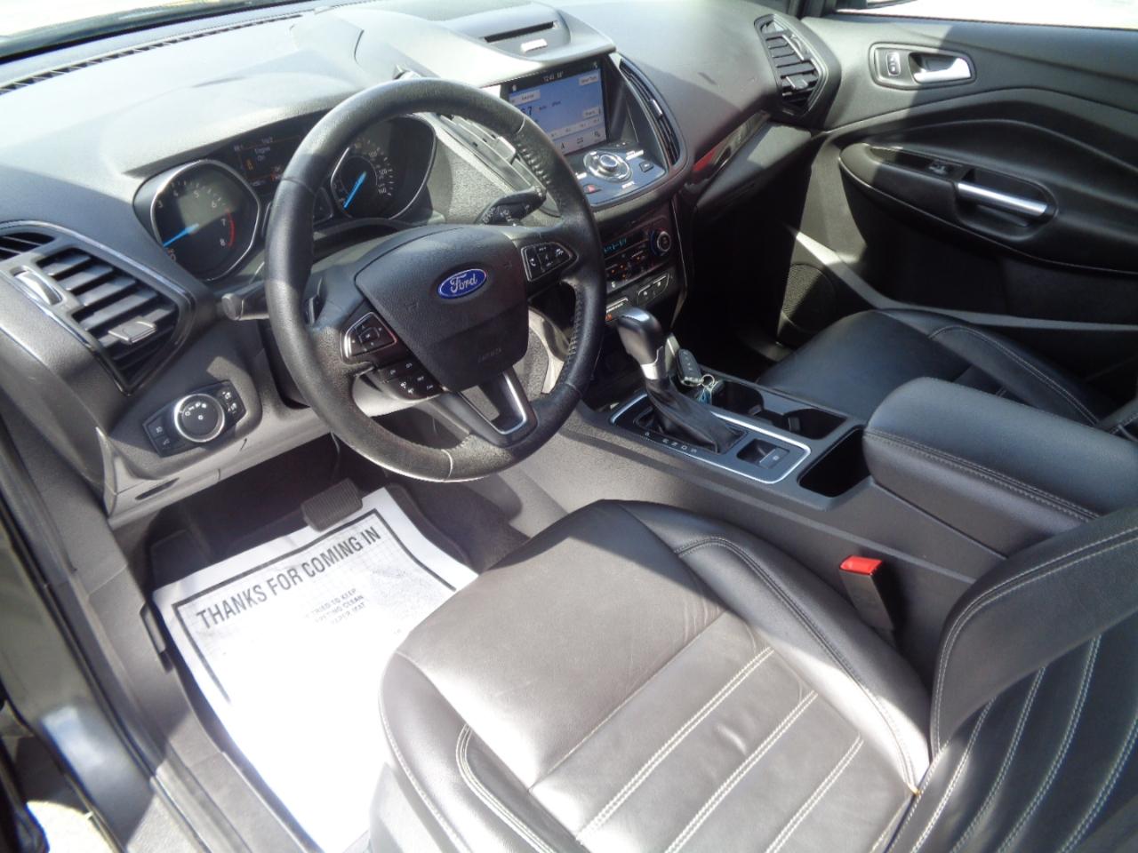 Ford Escape Titanium 4WD 2017